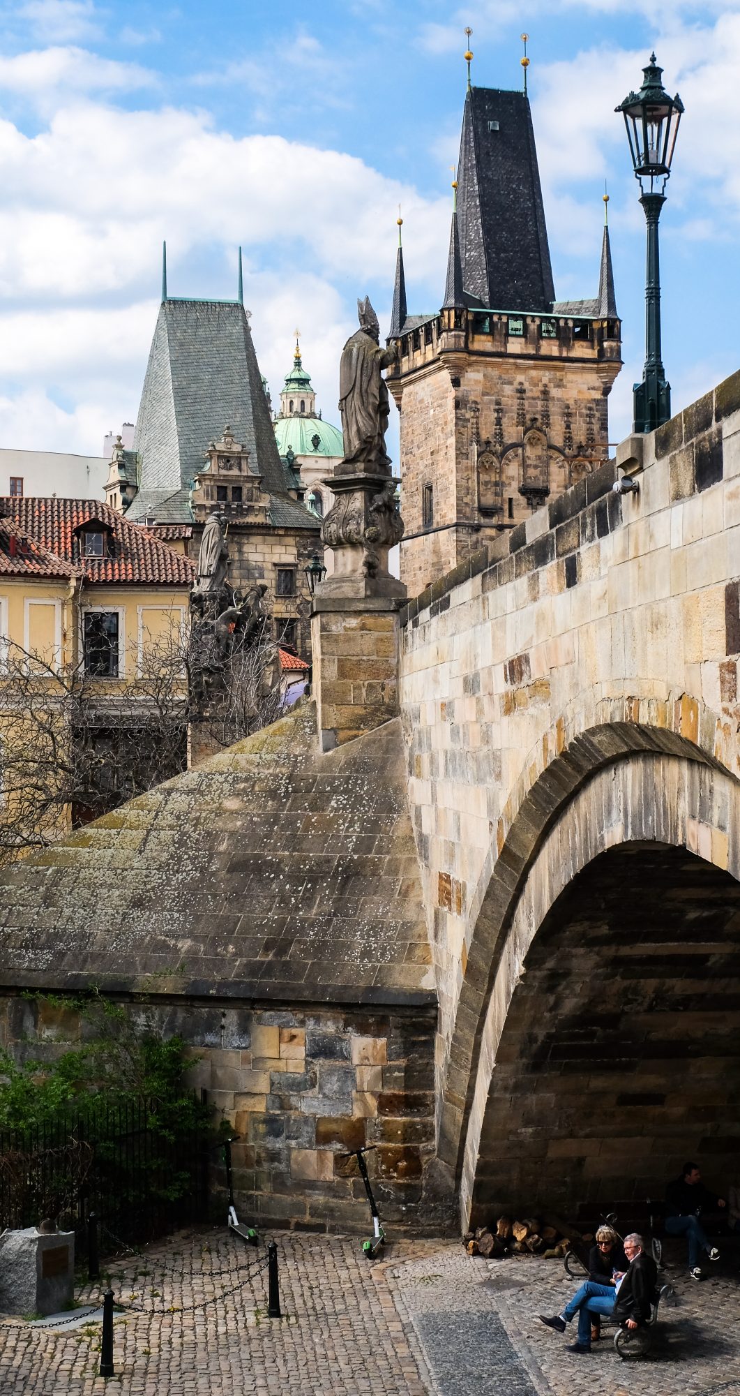 Vue sur le pont St Charles