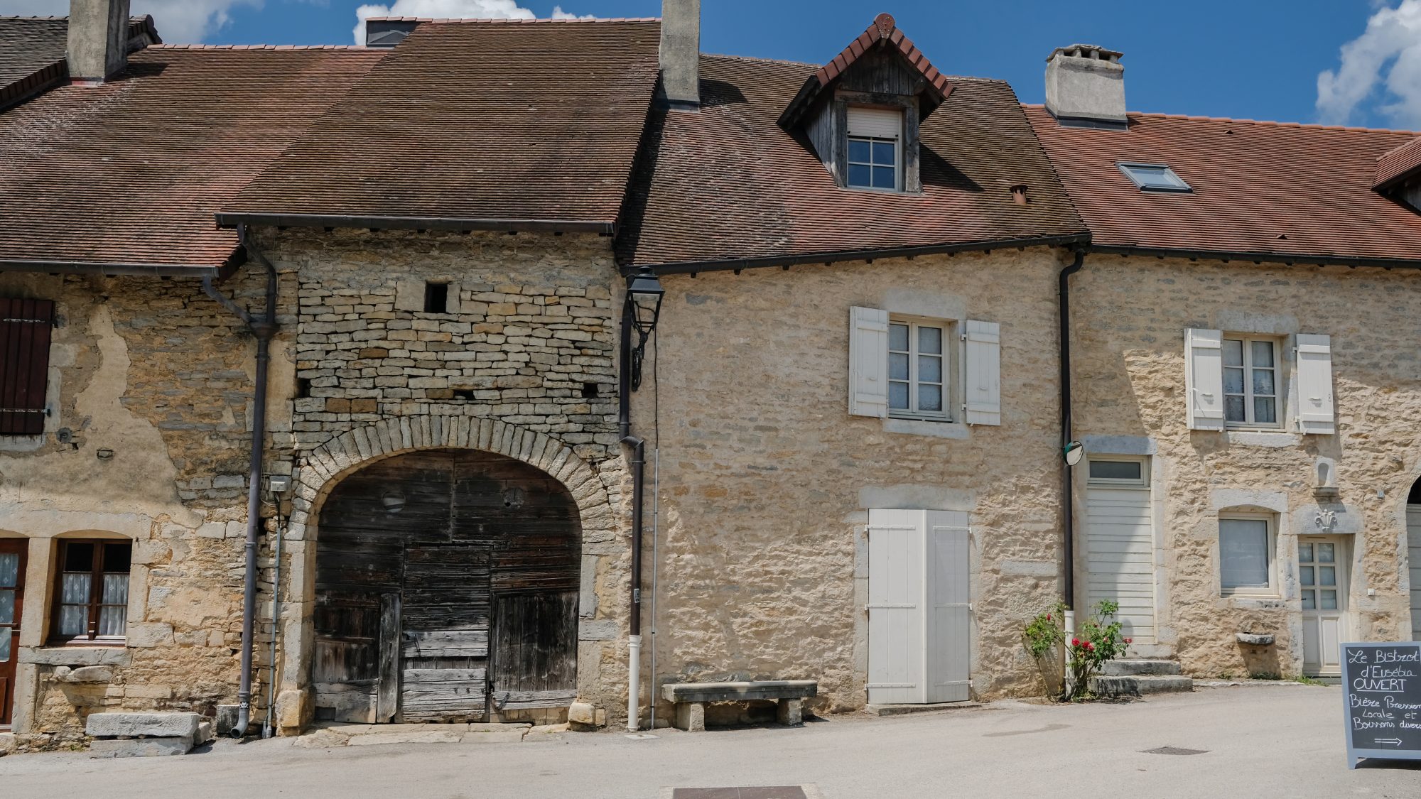 Penchée? - Chateau-Chalon, Jura