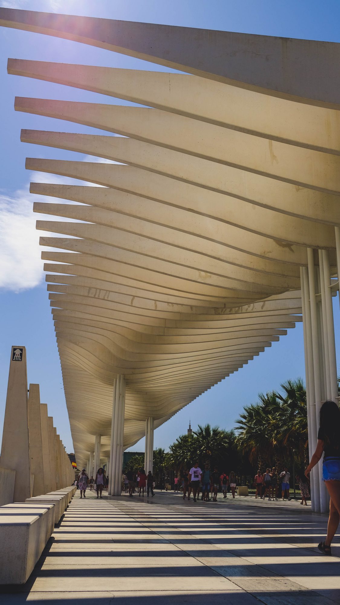 Promenade sur les quais du port - Malaga, Espagne