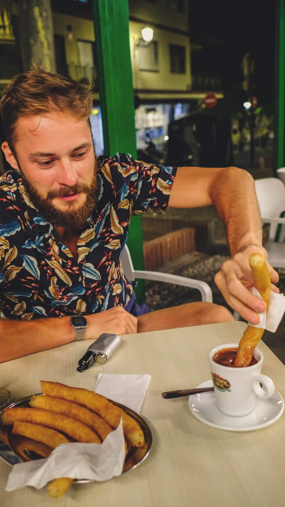Churros con chocolate , café futbol, Grenade Andalousie