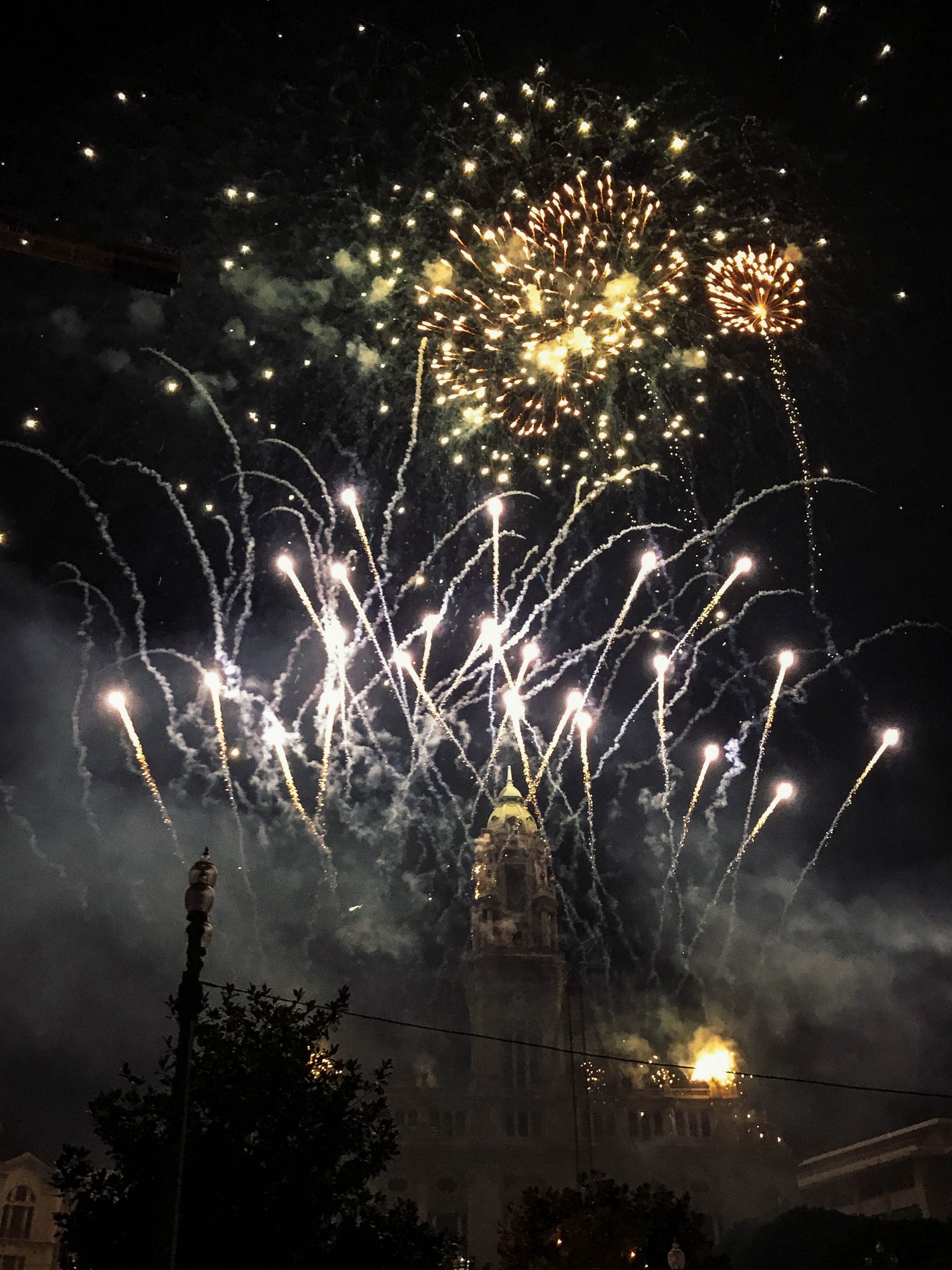Feu d'artifice au centre ville de Porto