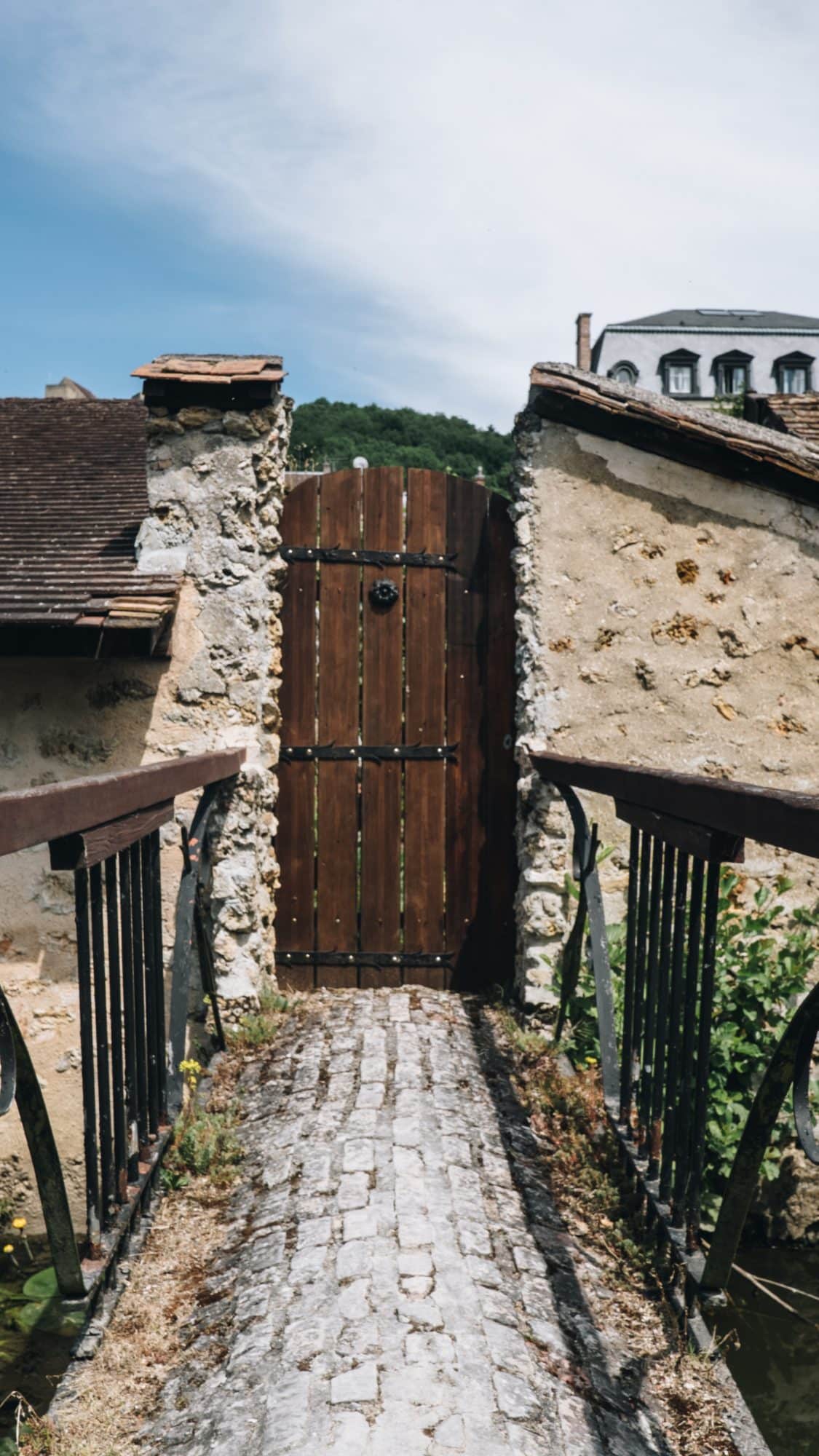 Porte dans son état naturel pour sortir des sentiers battus en Ile de France