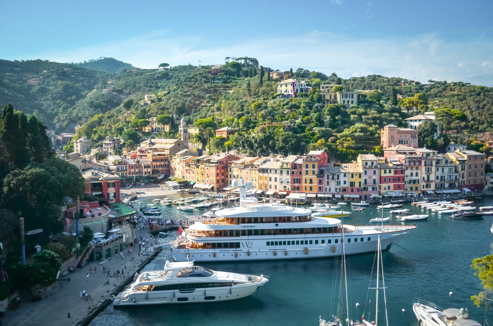 Gros Yatchs sur le port de Portofino