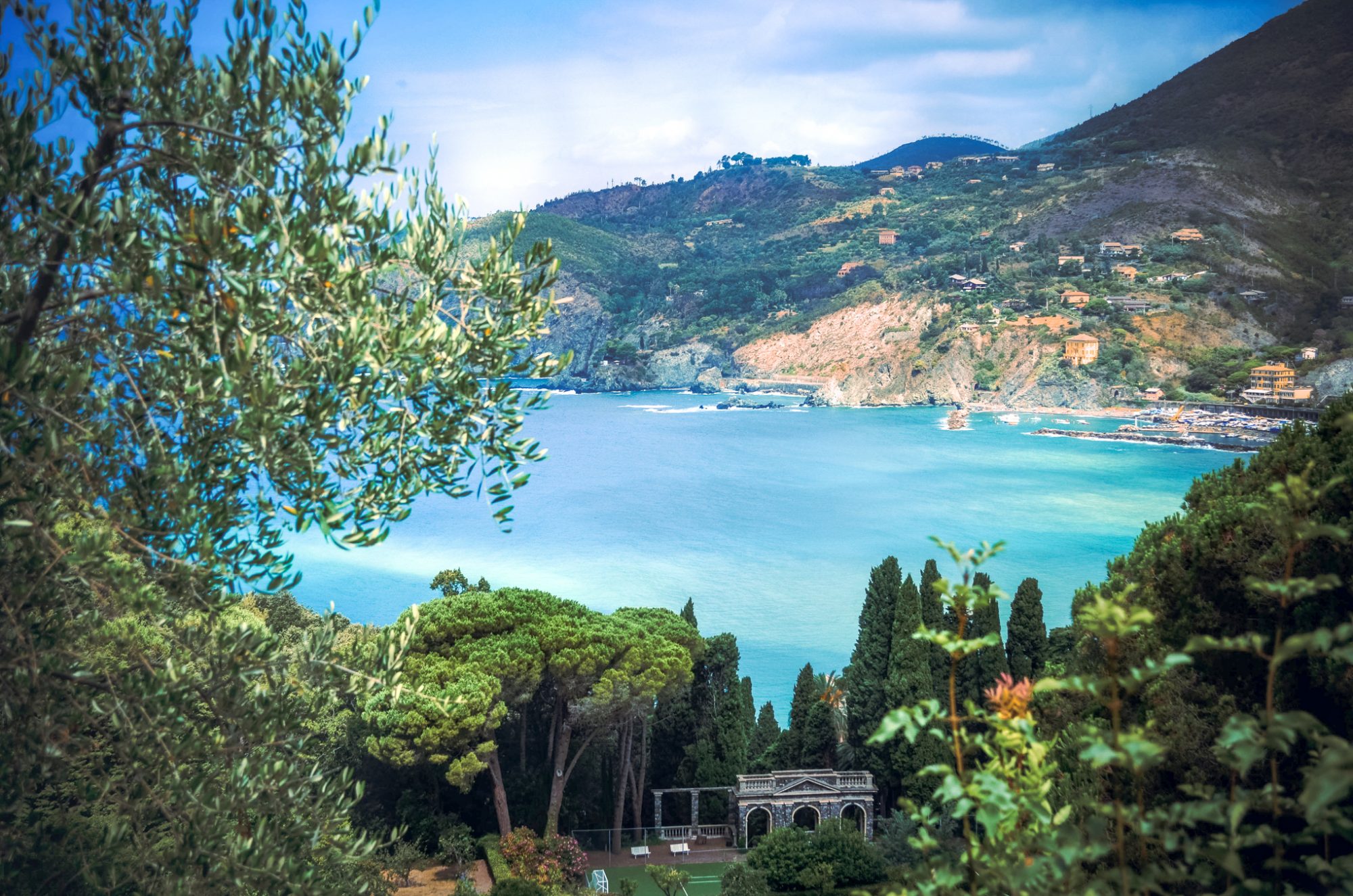 Terrain de tennis sur le chemin des Cinque Terre