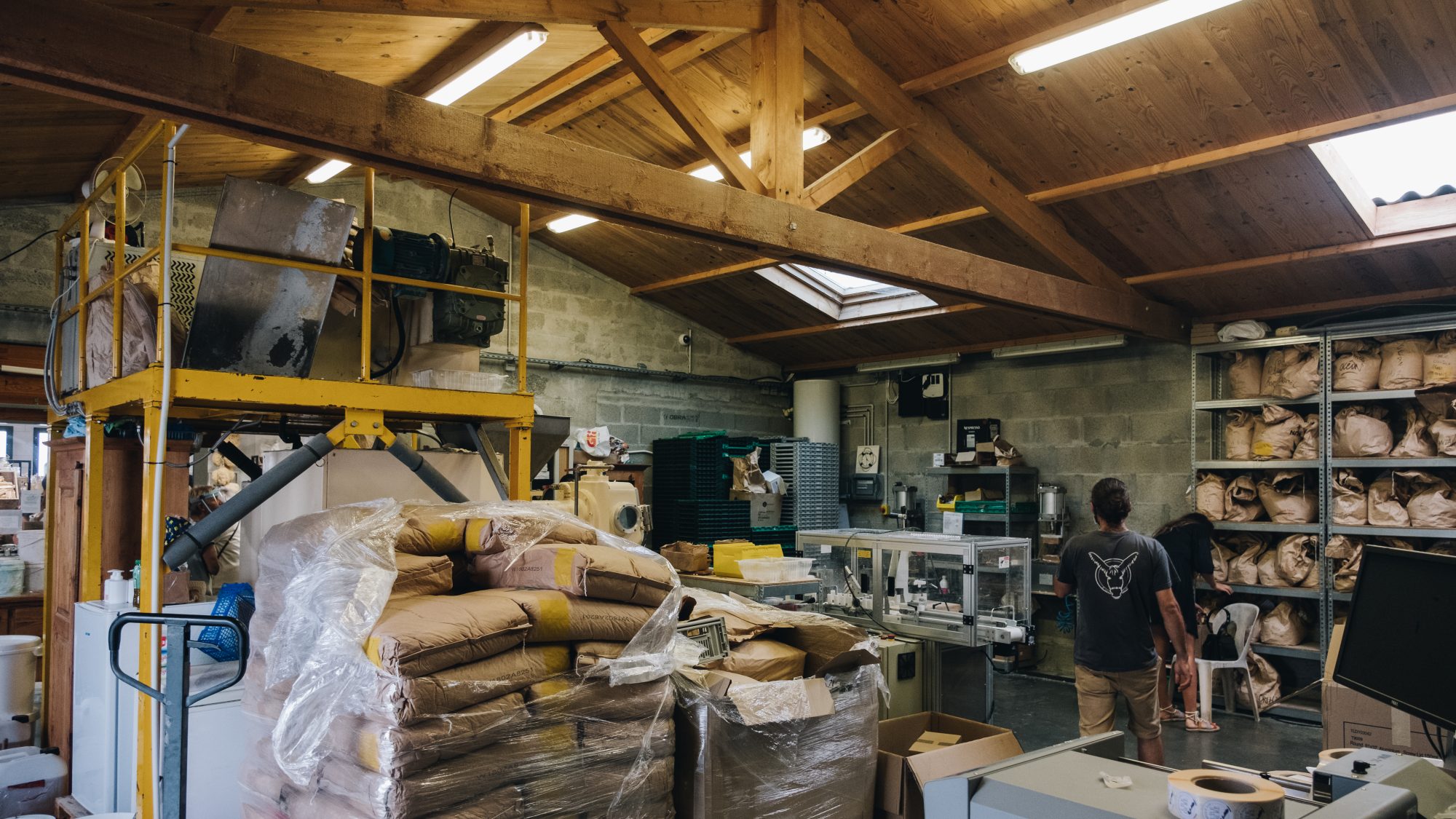 visite de l'atelier de la savonnerie de loix, une activité ludique à faire avec les enfants sur l'ile de ré