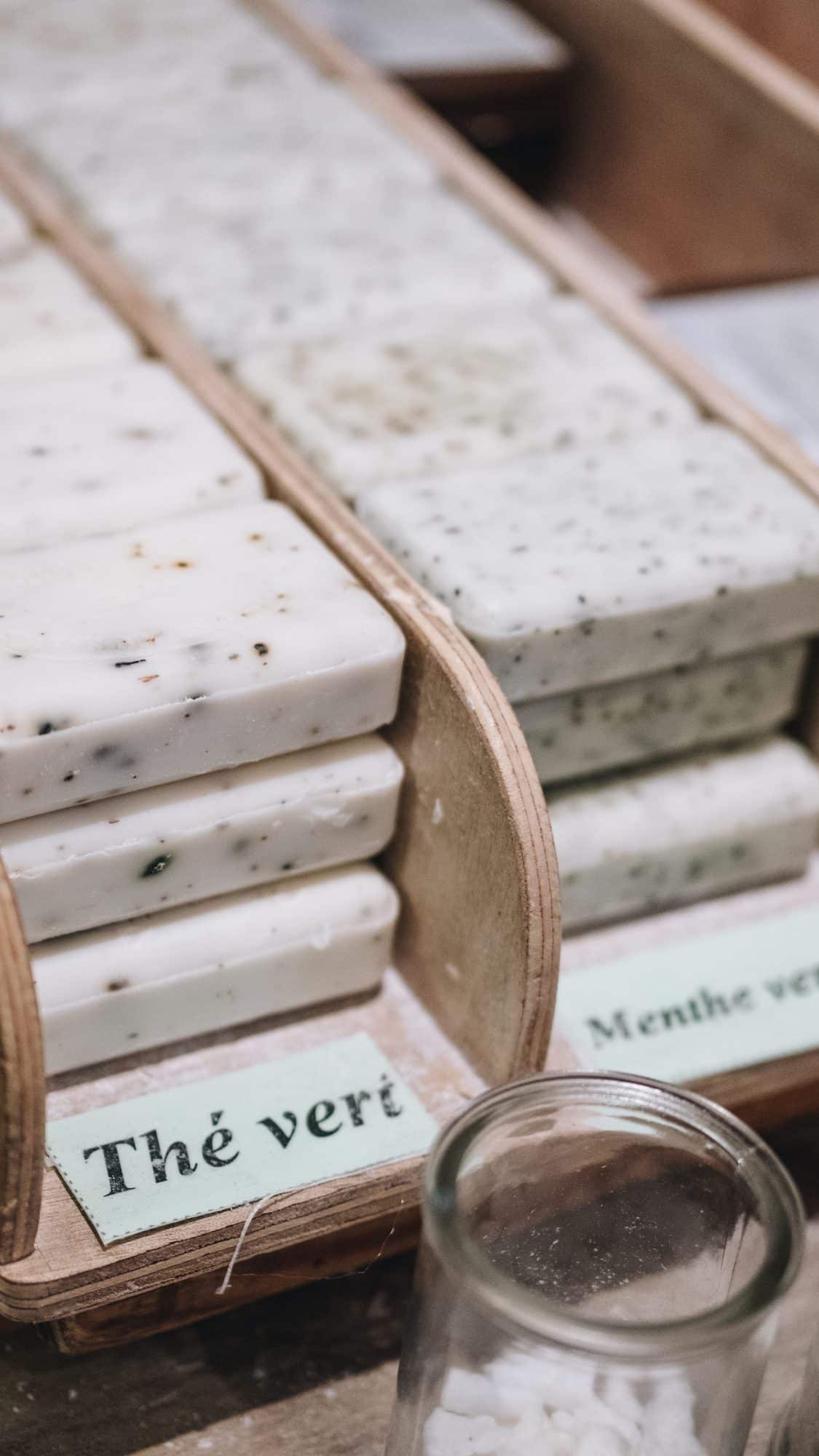 Savon extrait de thé vart savonnerie de Loix