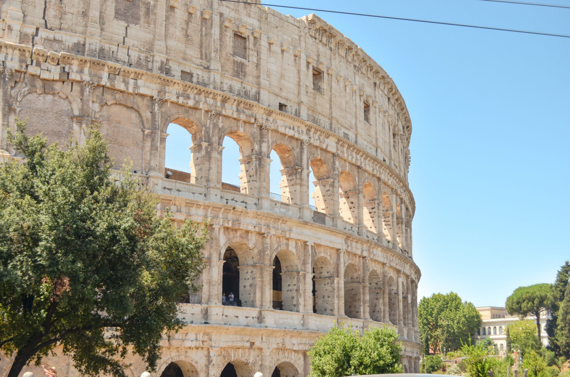 Colisée, dans l'écrin de verdure