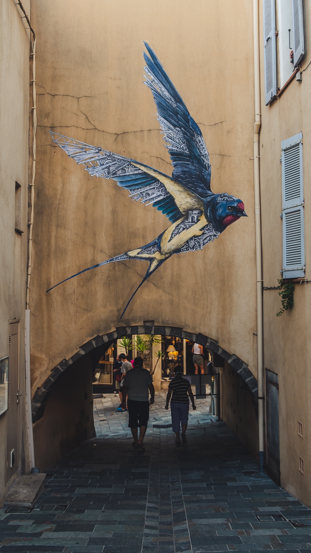 oeuvre d'ardif à grimaud : à voir pendant cette balade dans le Var