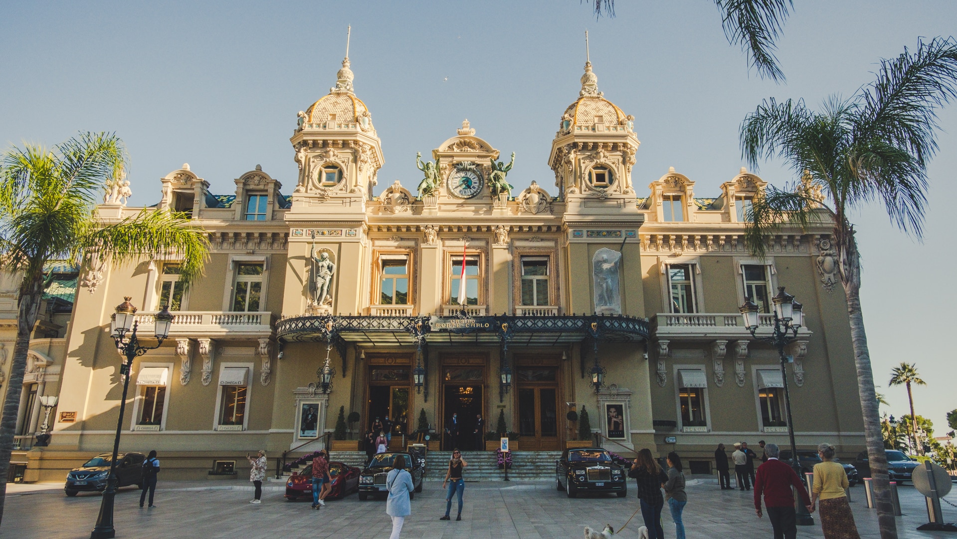 Entrée du casino de Monte-Carlo - Week end à Monaco