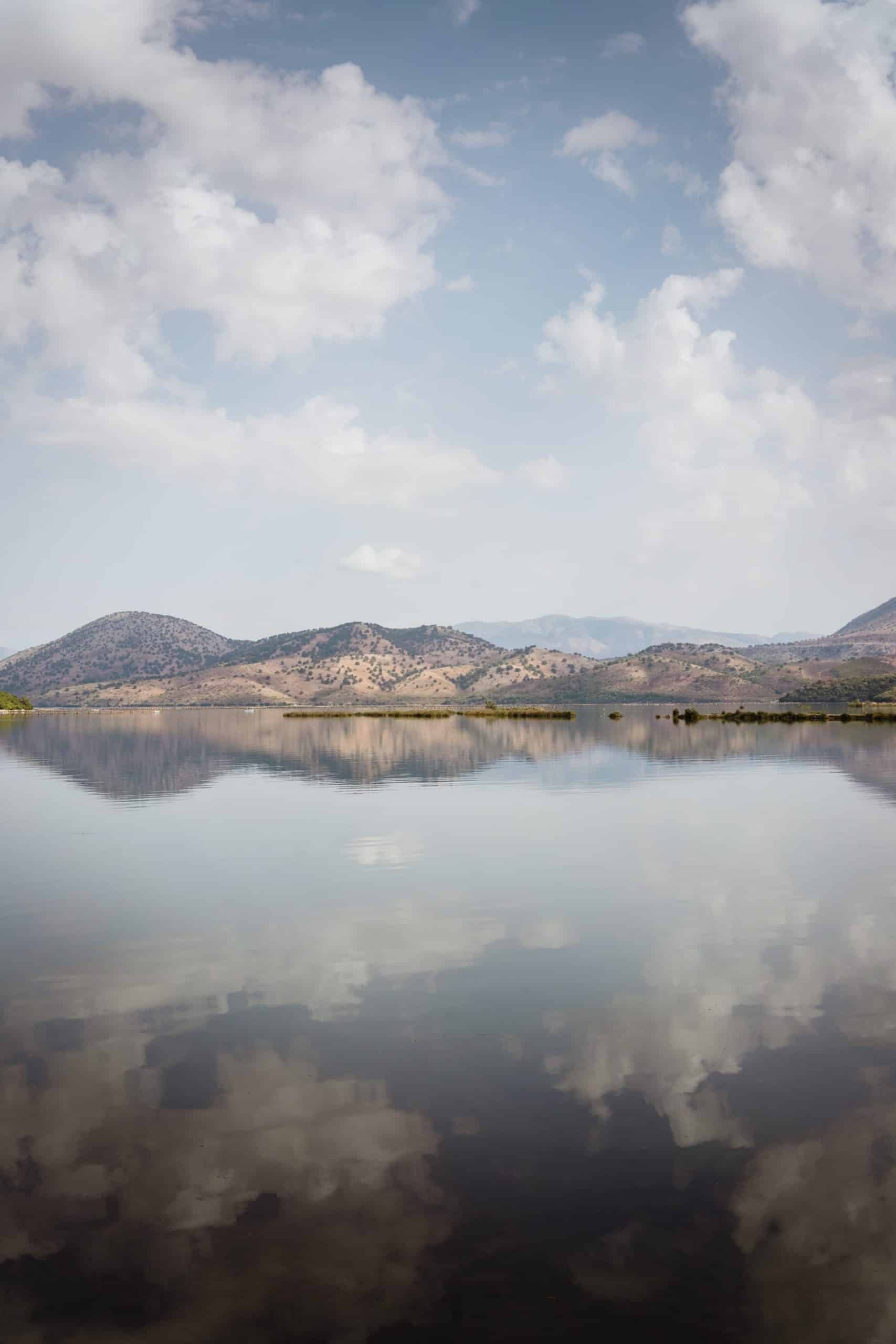 Reflexion en Albanie : l'histoire de voyageur de Vai en Vadrouille