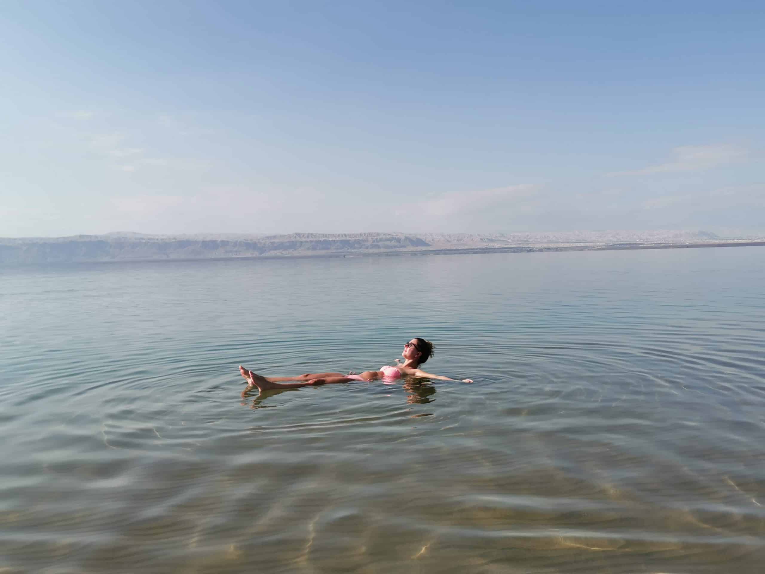 anecdote curieuse : on flotte dans la mer morte