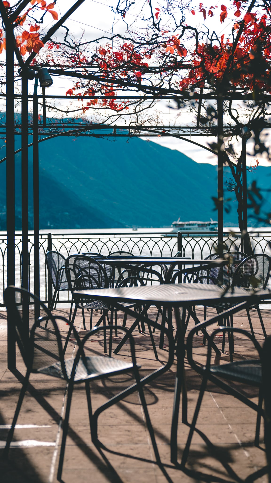 Terrasses fleuries au lac de come