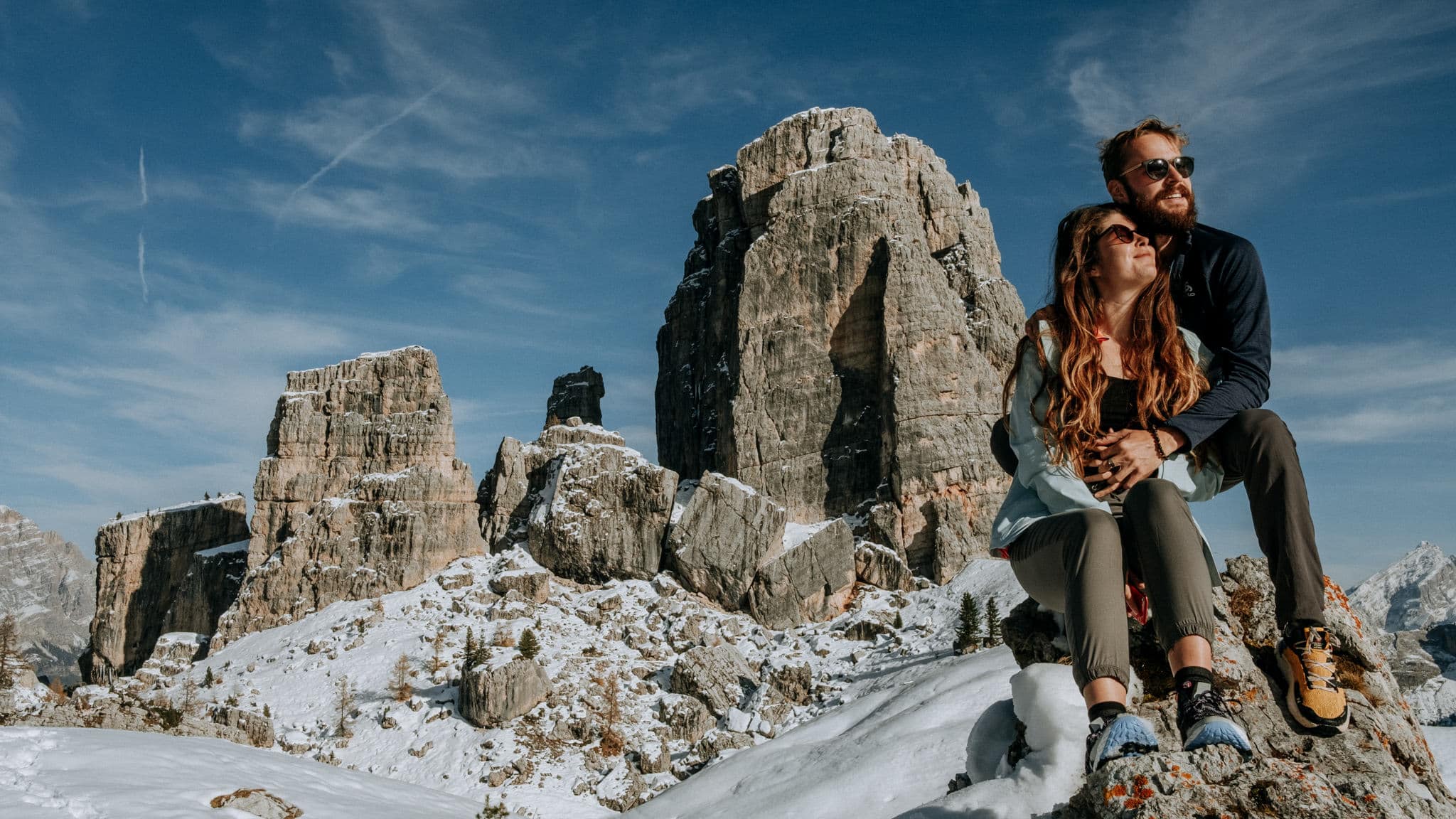 les paresseux curieux en randonnée au cinque torri