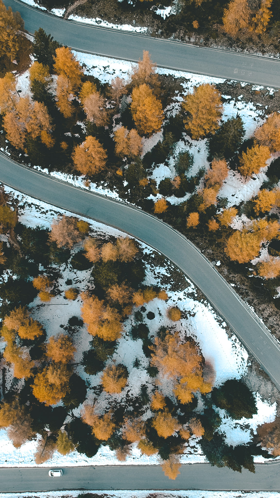 Vue de drone sur la route des Tre Cime di Lavaredo