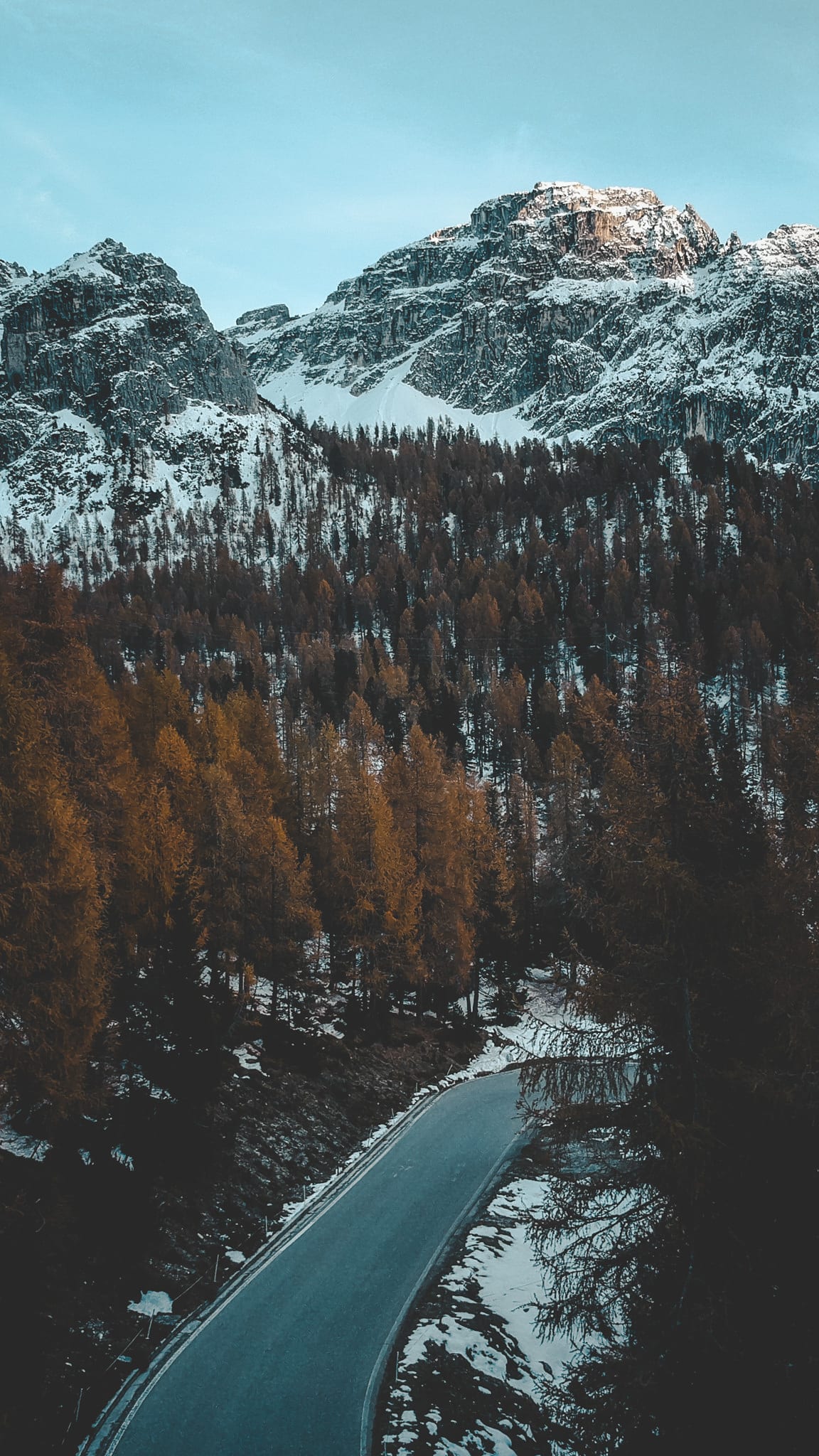 Vue de drone sur la route de Tre Cime