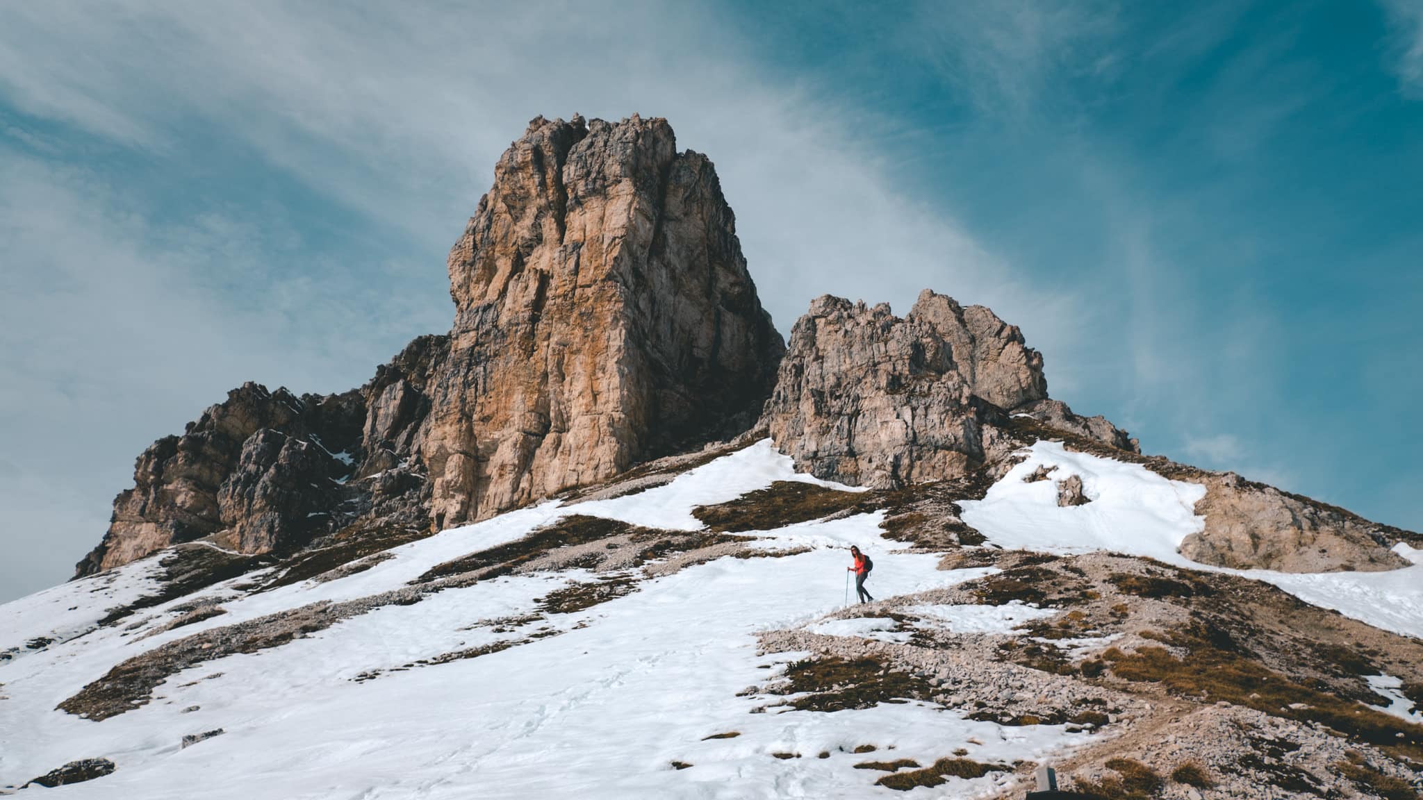 Petite silhouette sur la route des Tre Cime