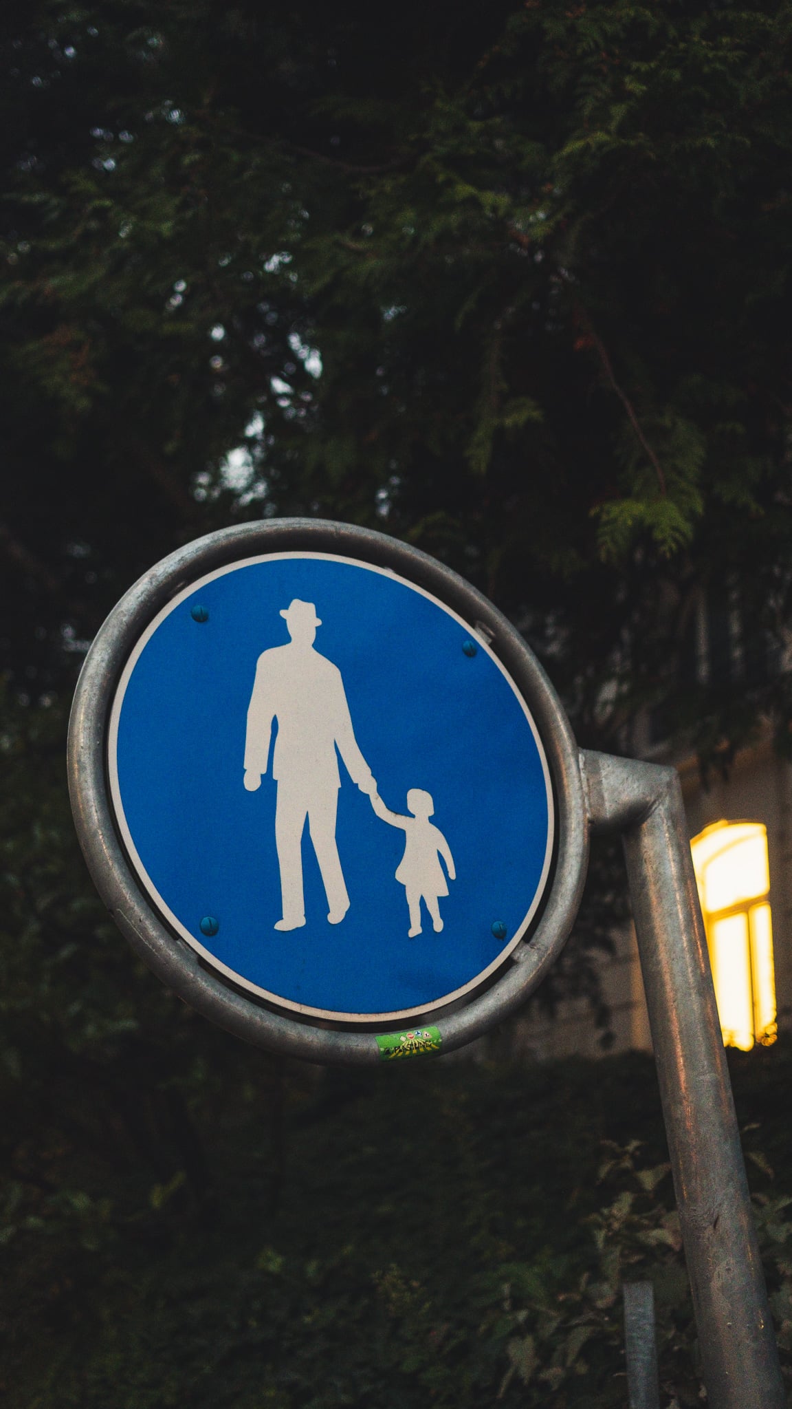 les panneaux chapeautés de Lausanne