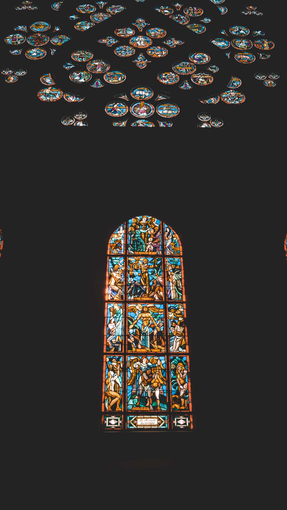 Une belle rosace dans la cathedrale