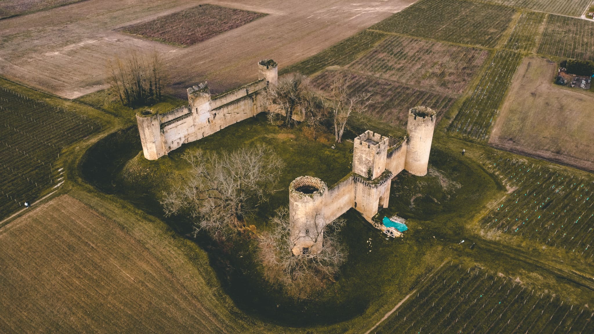 Chateau de budos : spot de drone à Bordeaux
