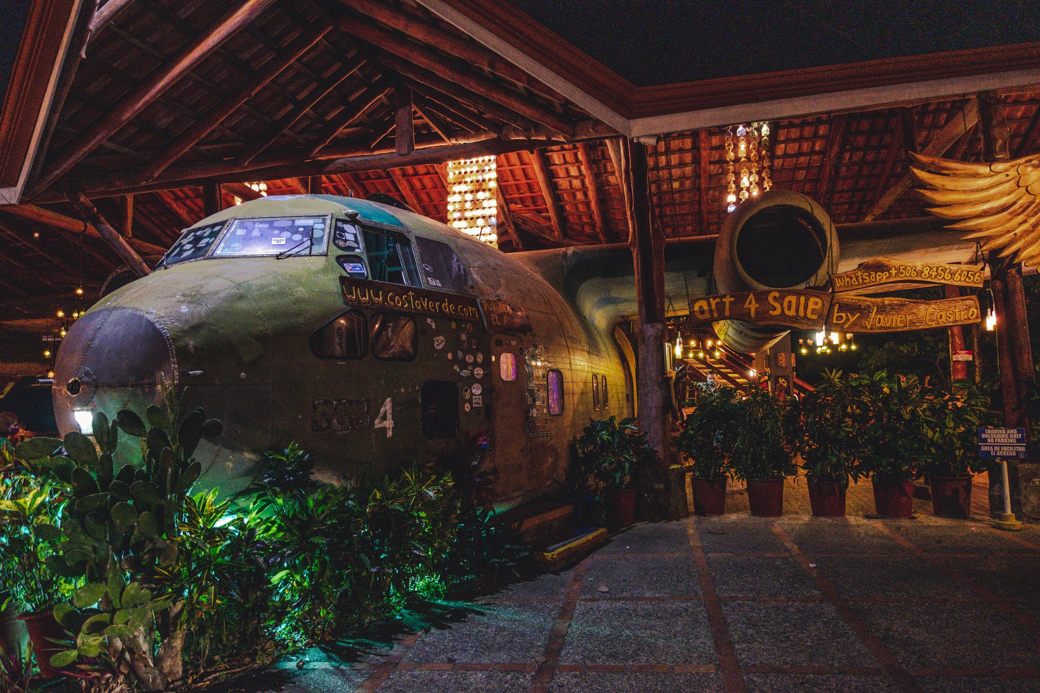 Vraiment curieux cette entrée d'El Avion