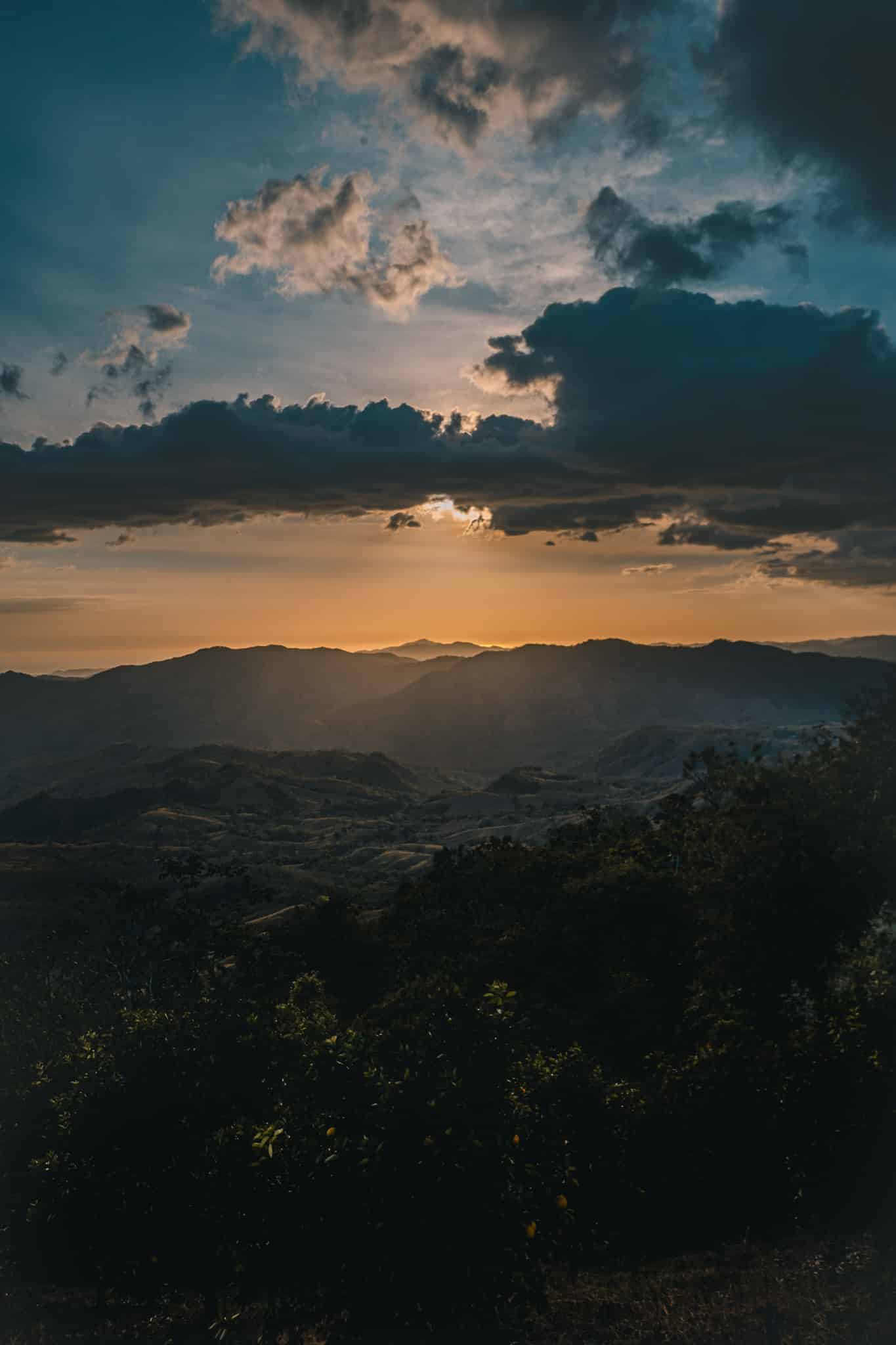 Montagnes près de Samara au Costa Rica