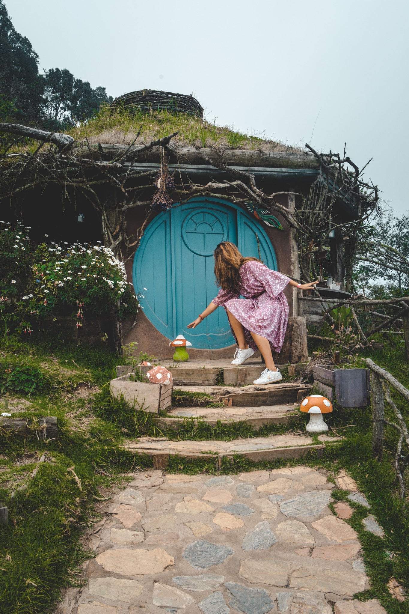 maison hobbitenango antigua guatemala