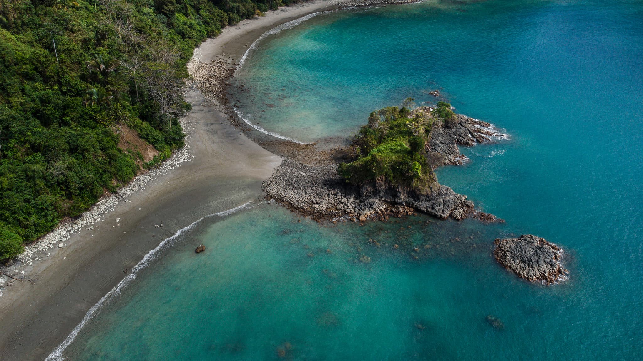 Le parc de Manuel Antonio vue de drone