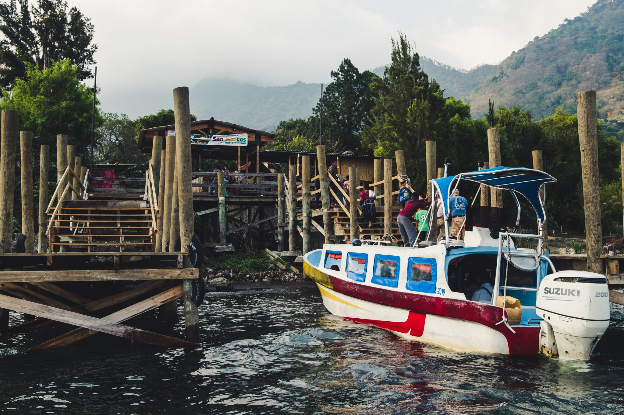 se deplacer au lac atitlan : lancha