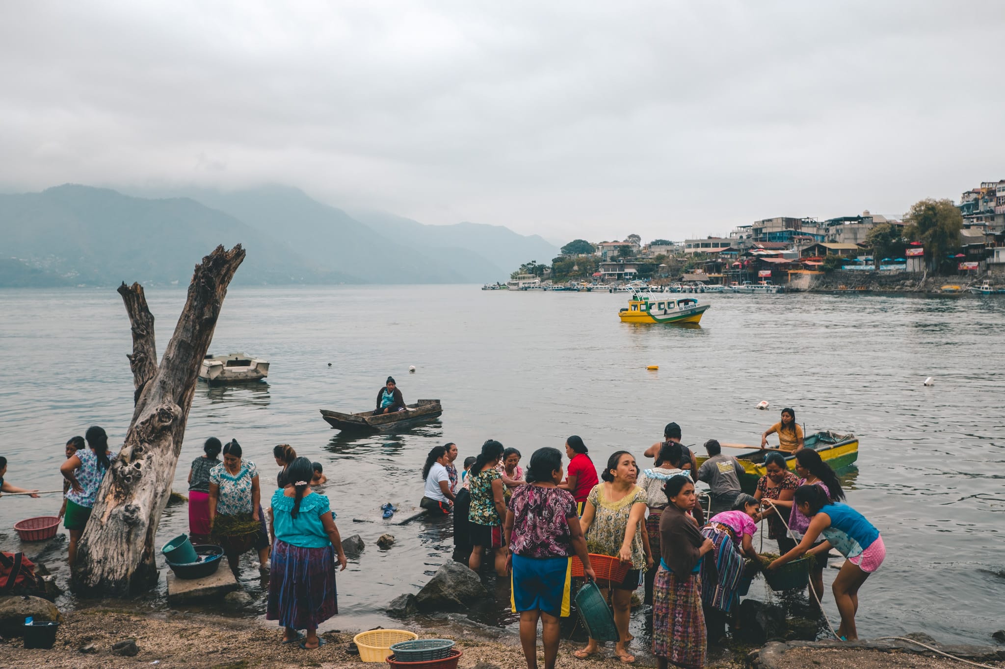 couleurs tenues indigènes atitlan
