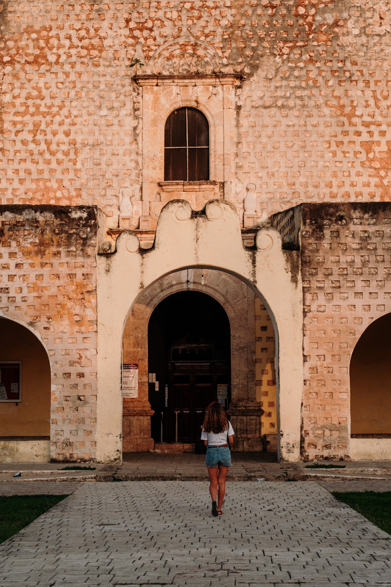 Devant le couvent San Bernardino