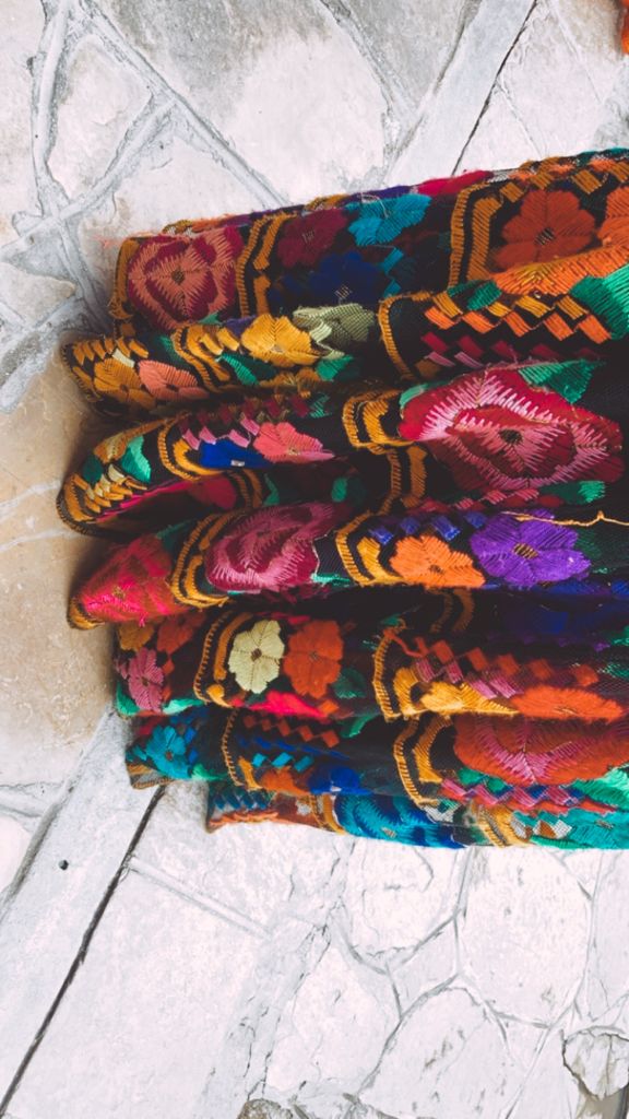 jupe serveuse Lupa San Cristobal