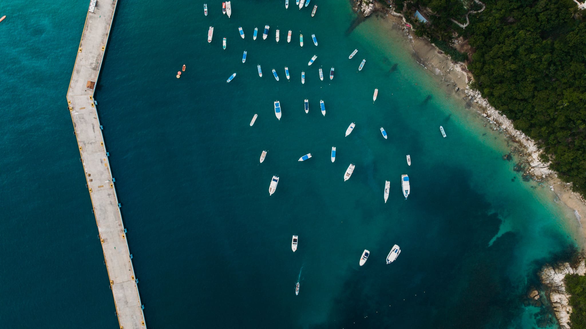 drone photo bahia huatuclo