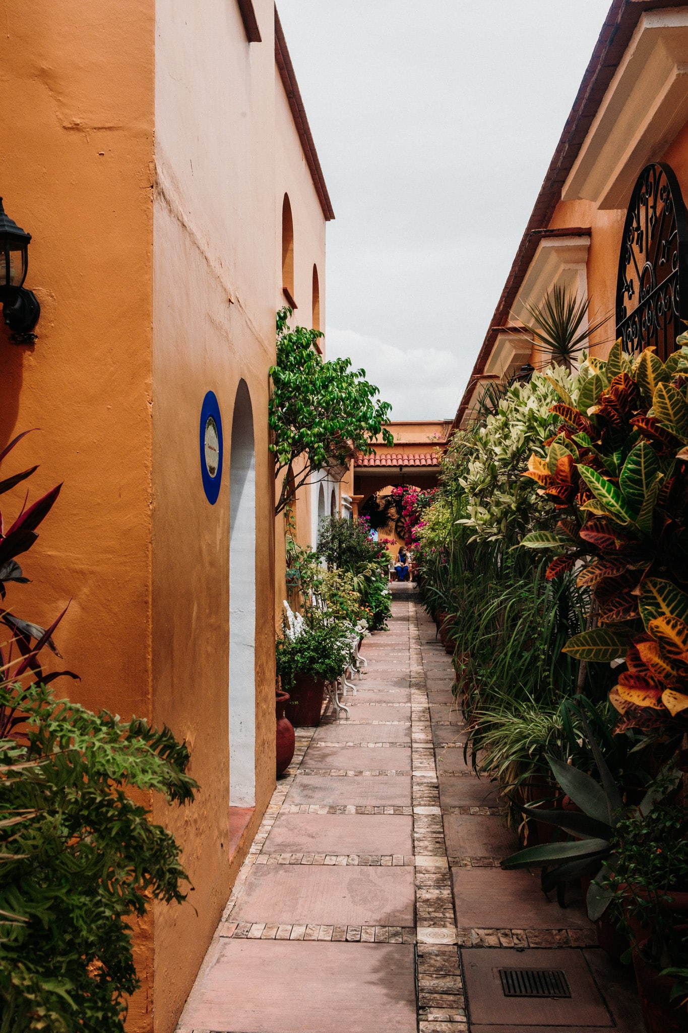 Galeria Fe y Lola Rugs and Textiles