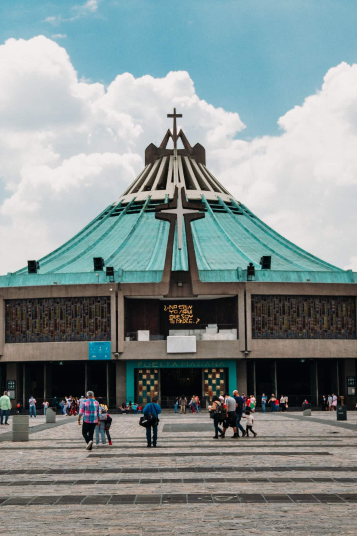 Nouvelle basilique guadalupe mexico city