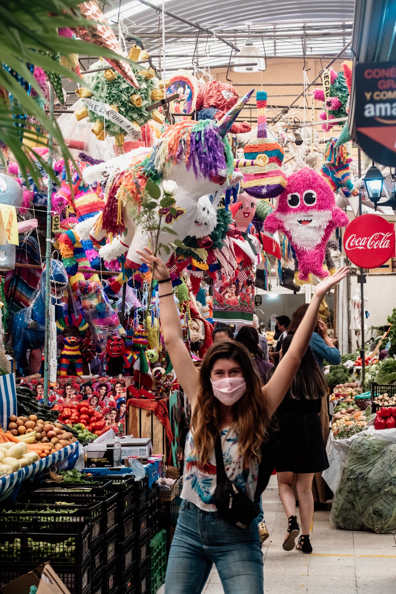 Pinatas et Mimi mercado medelin