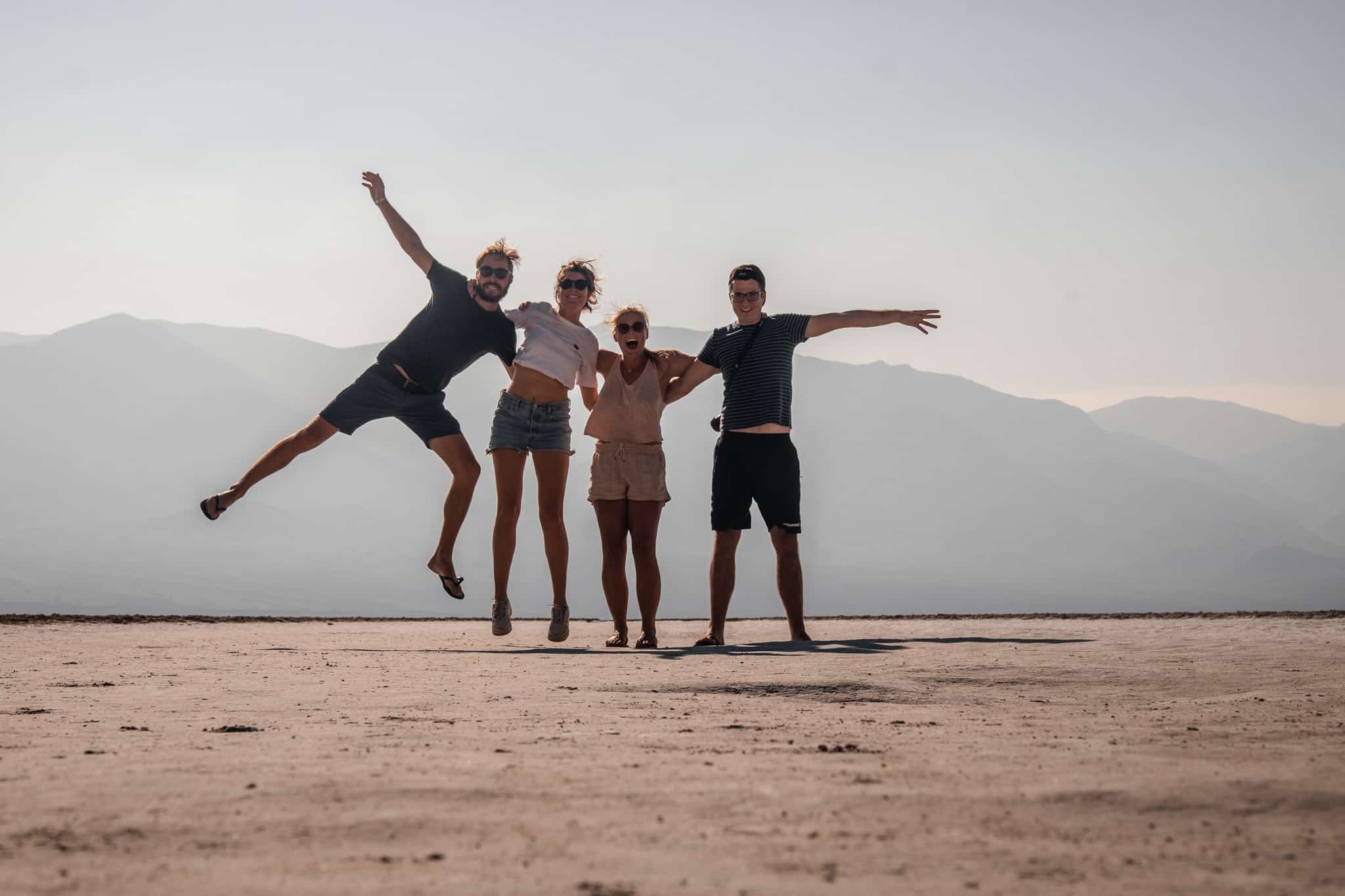 tour du monde se faire des amis