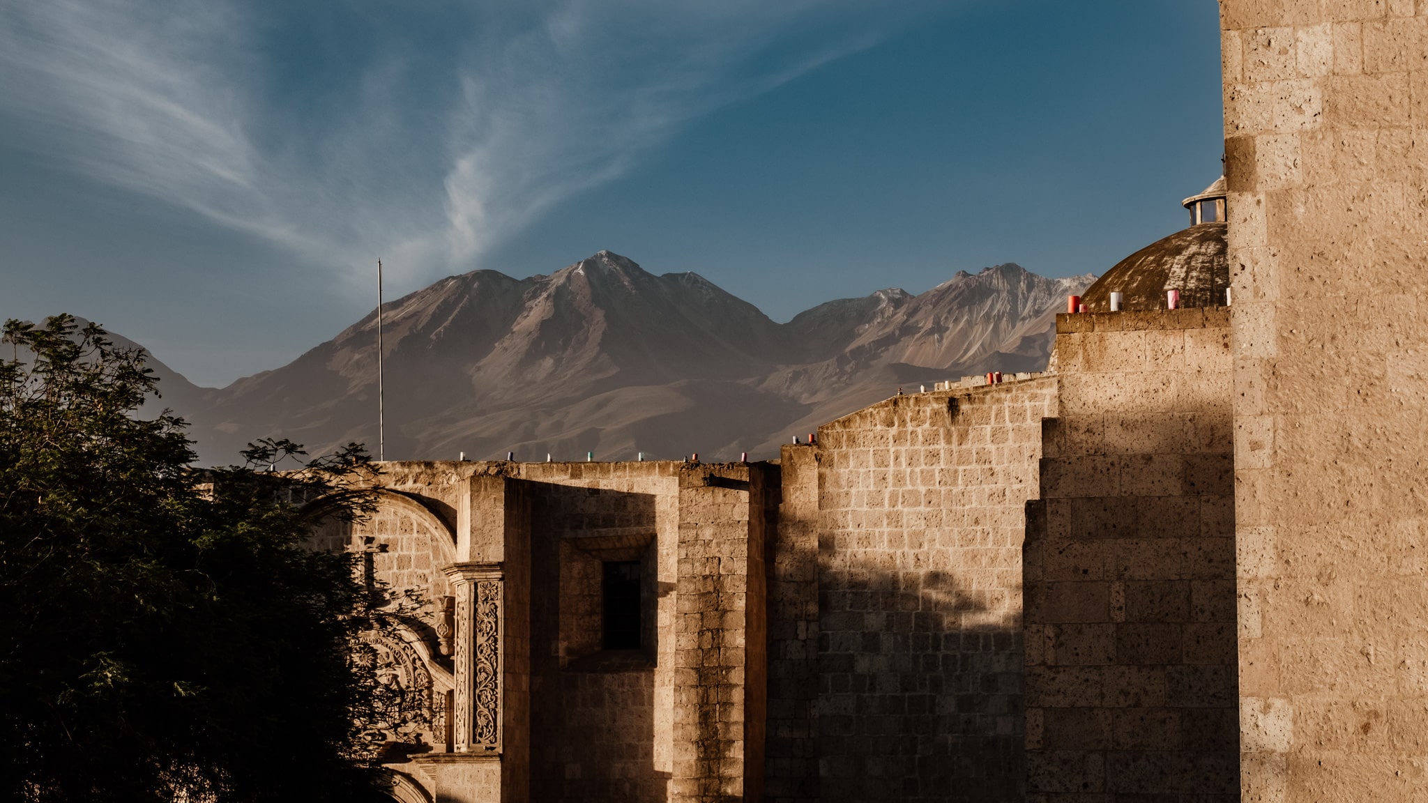 vue sur le volcans visiter arequipa