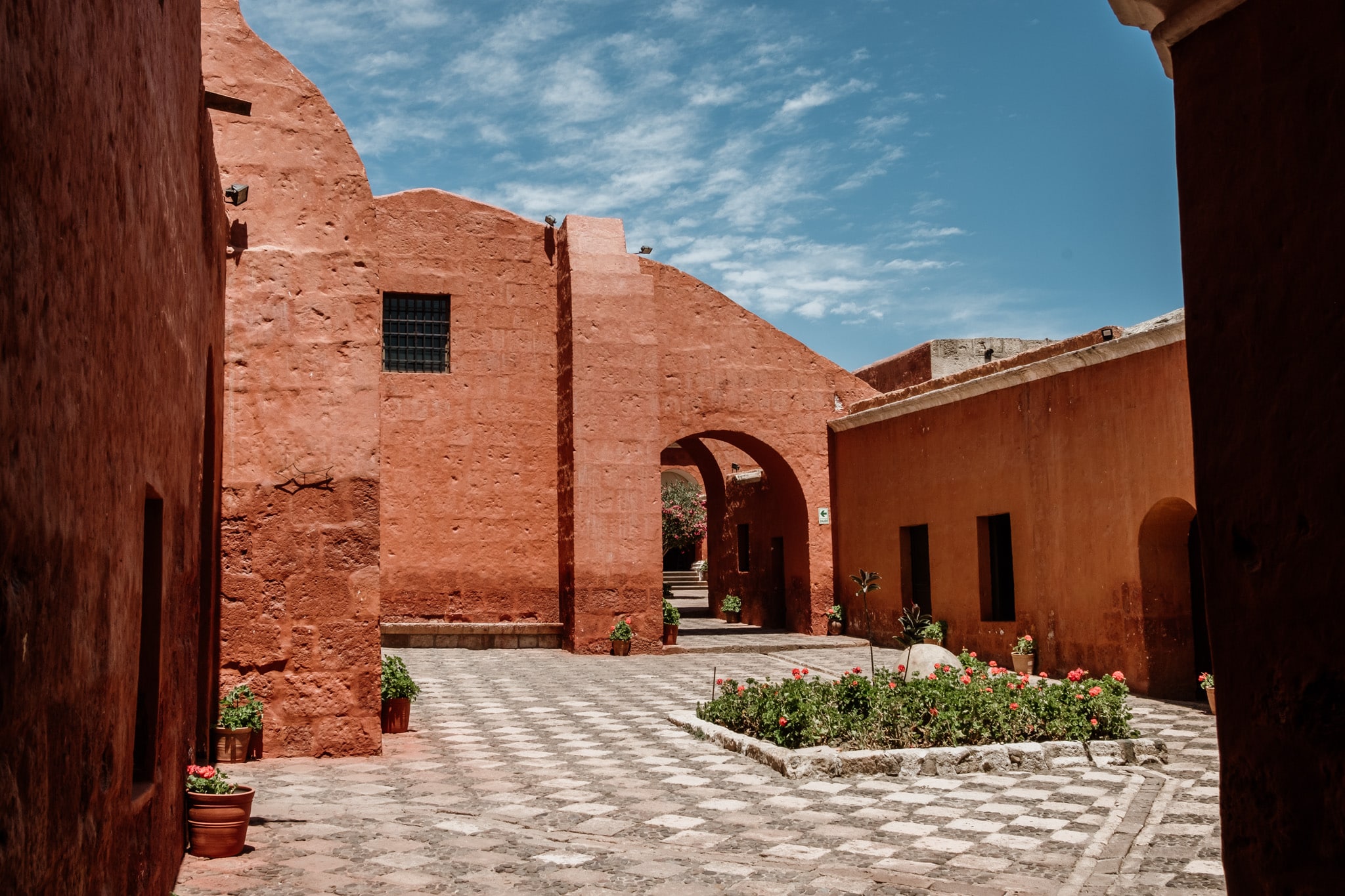 visiter le plus grand couvent du monde a arequipa