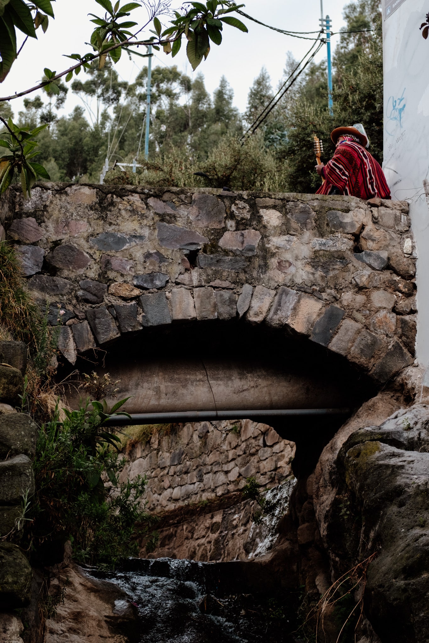 l'homme et l'aqueduc