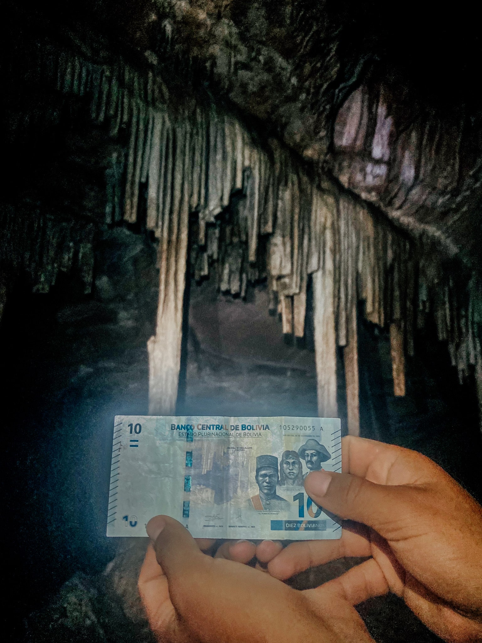 stalactite caverna umajalanta