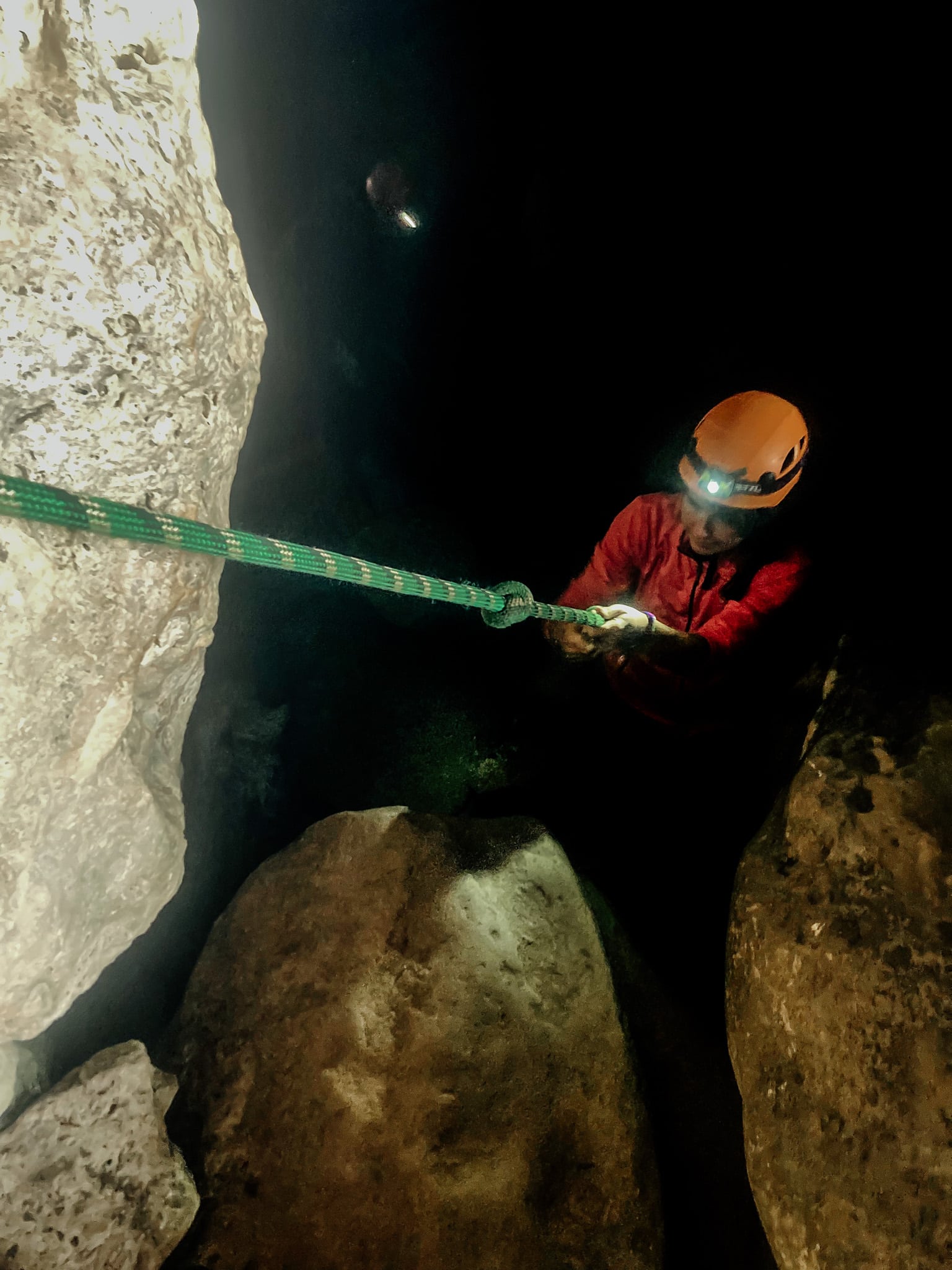rappel dans les grottes toro toro