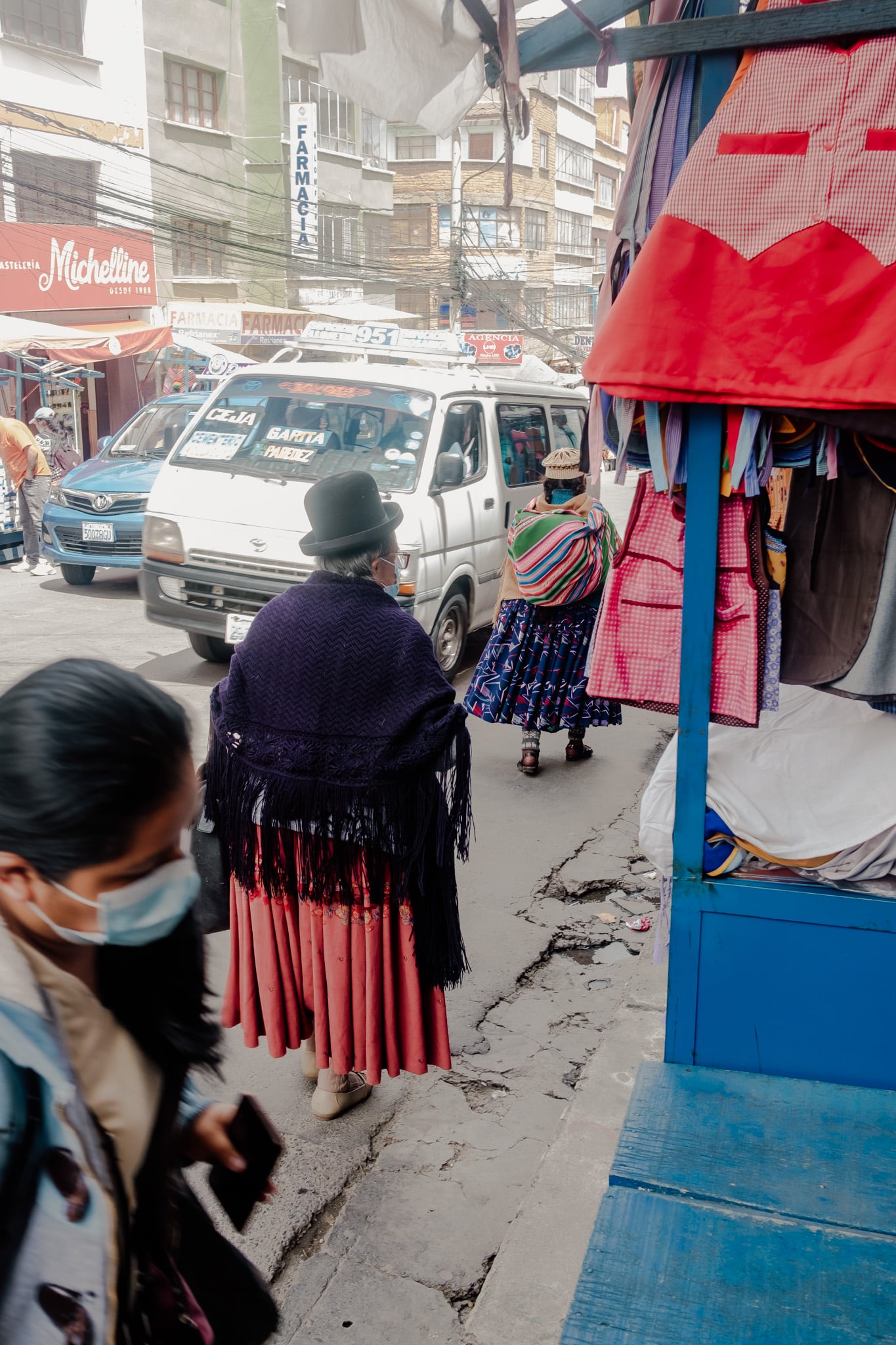 cholitas de tout âge la paz bolivie
