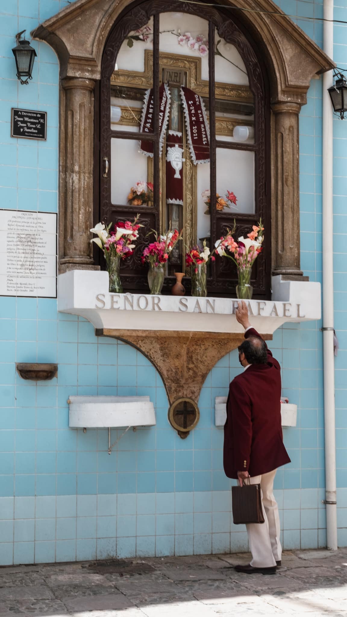 scene de priere dans la rue sucre
