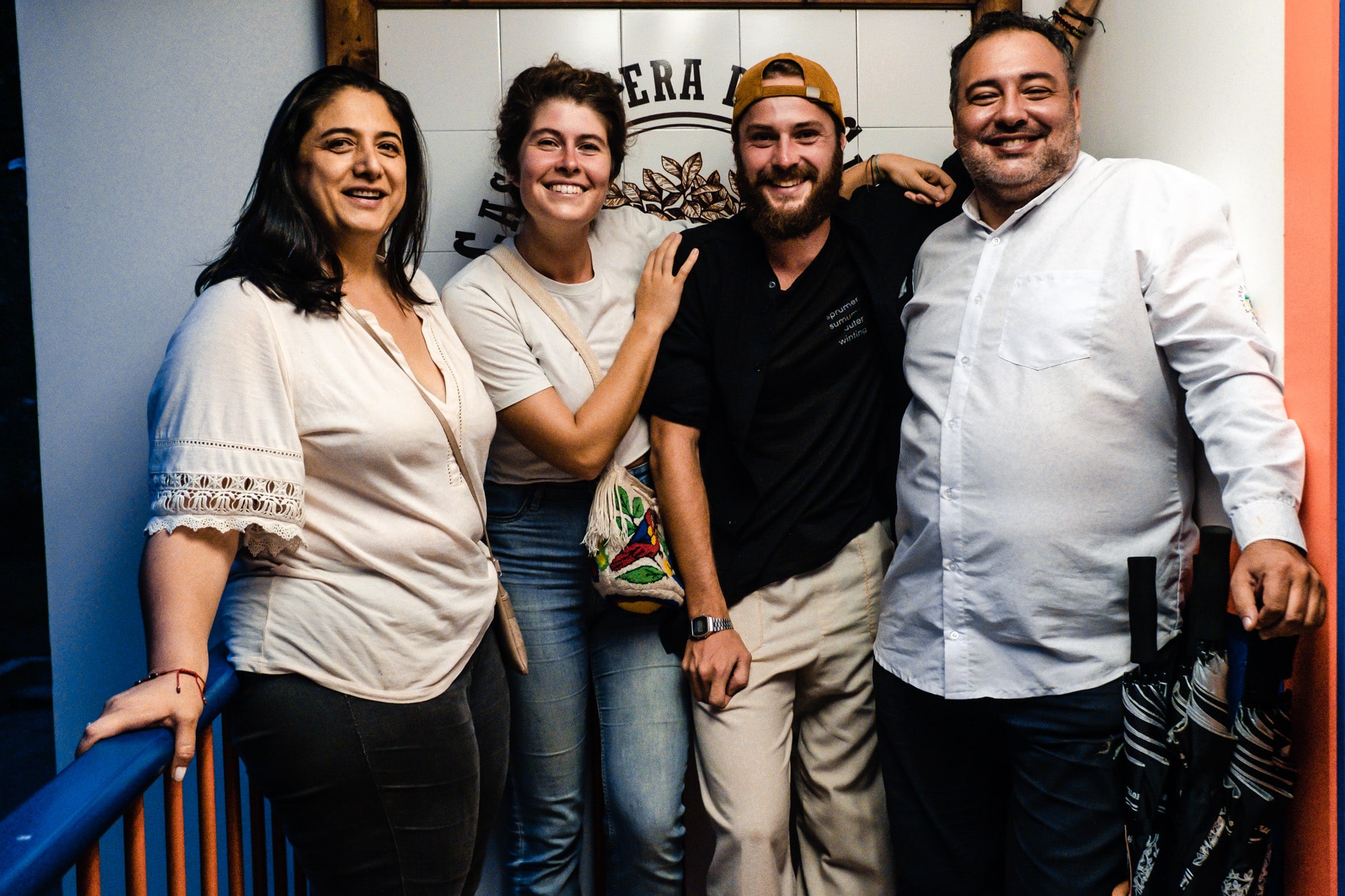 Ana et José avec les Paresseux Curieux à la Casa Rivera del Cacao