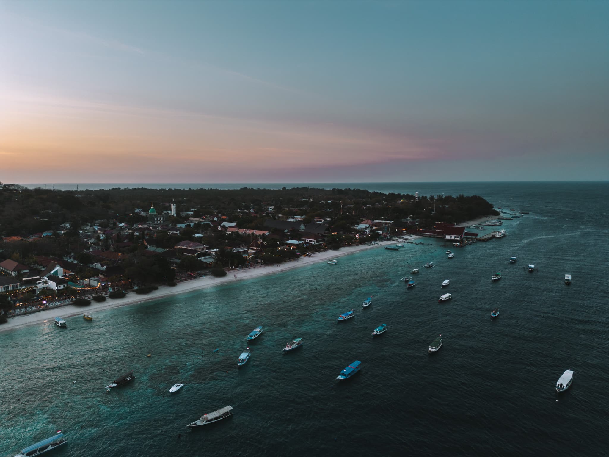 coucher de soleil sur les coraux gili t