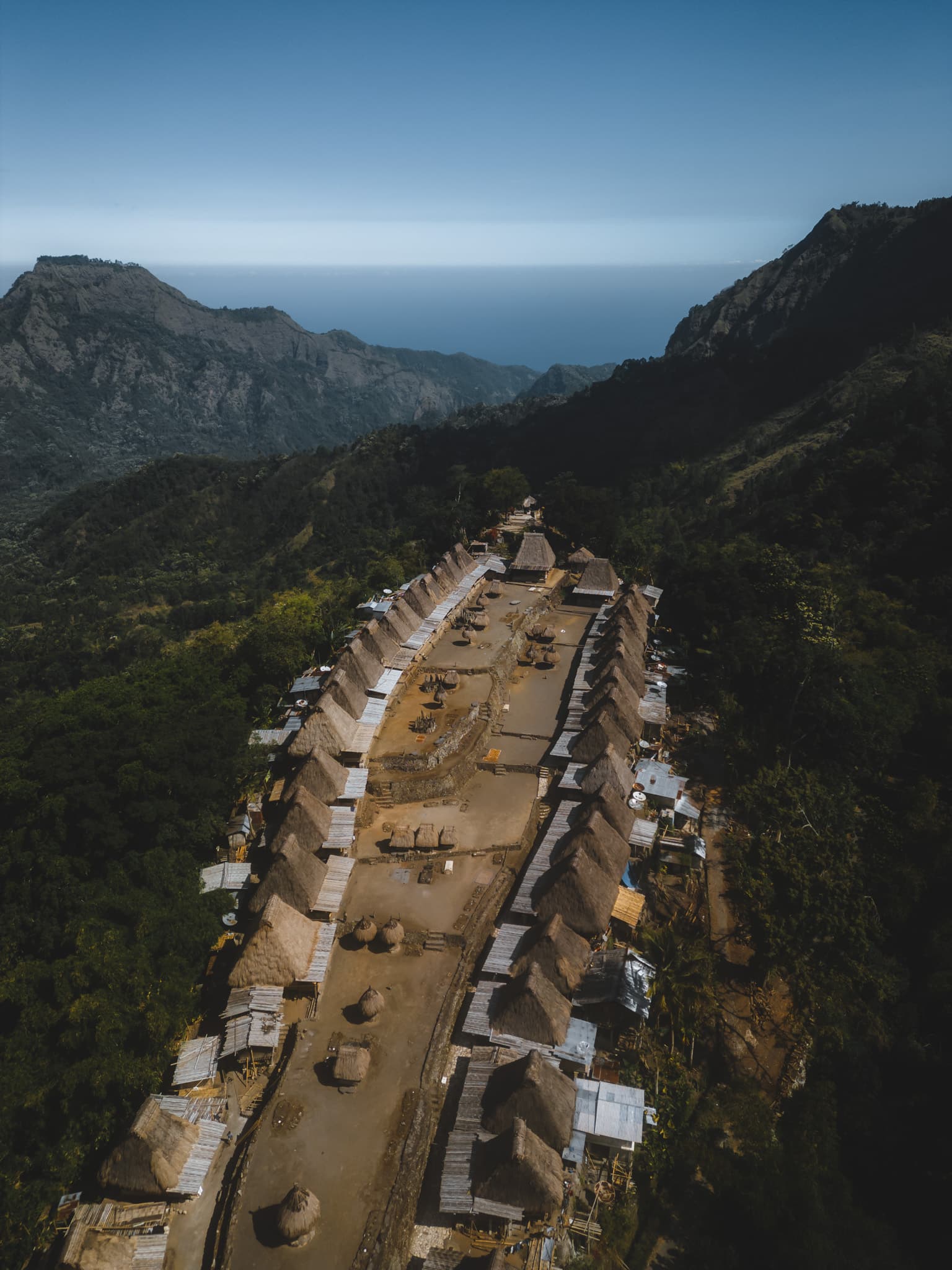 Vue en drone du village de Bena