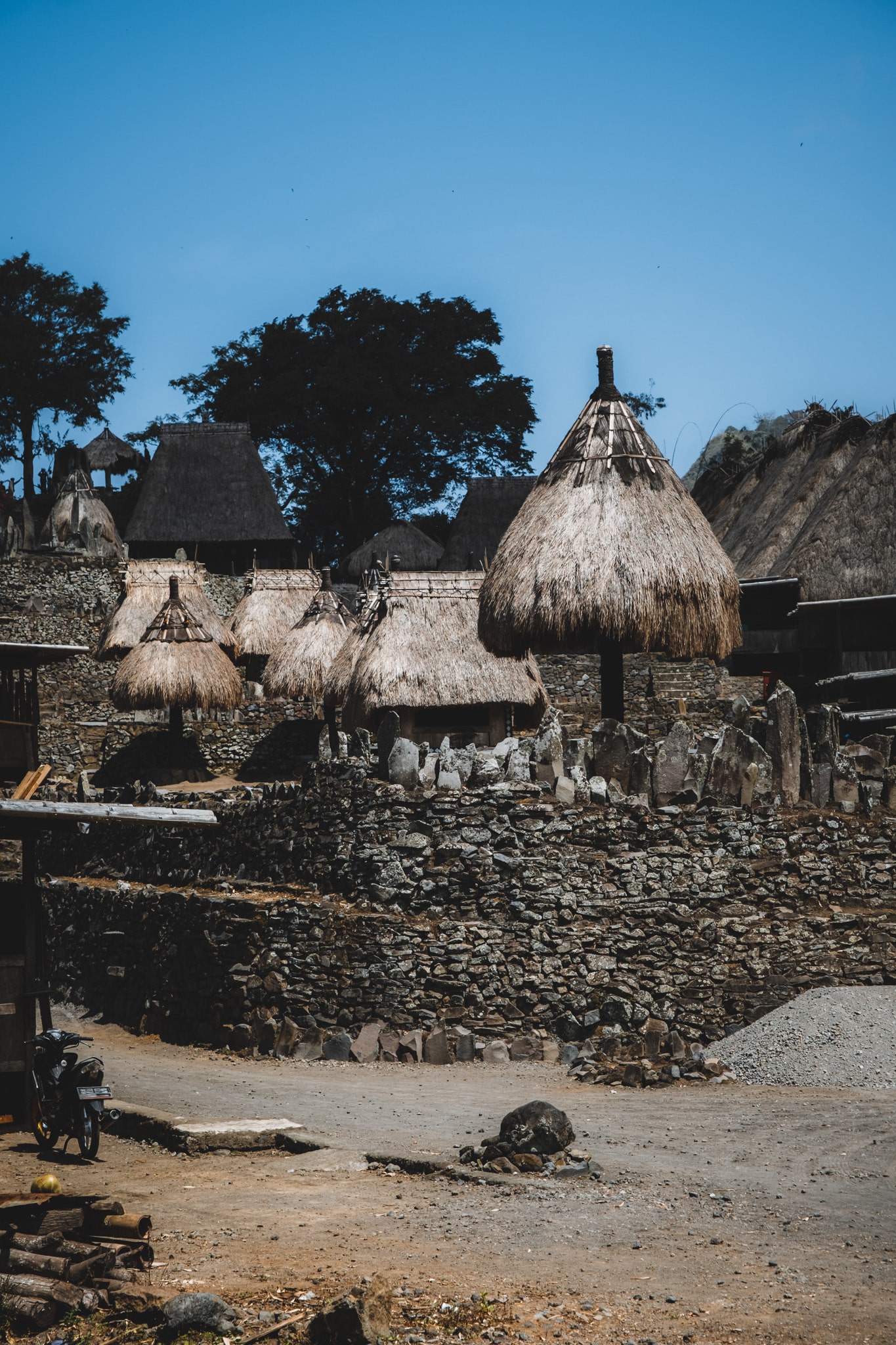 centre du village de Bena