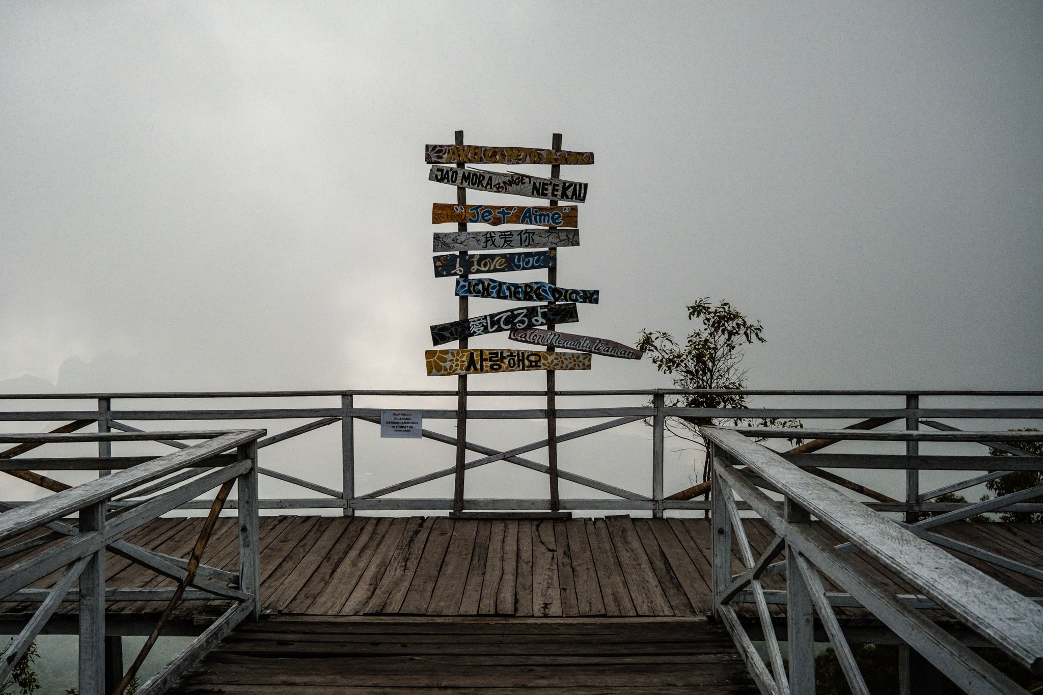 Je t'aime Wolobobo Viewpoint