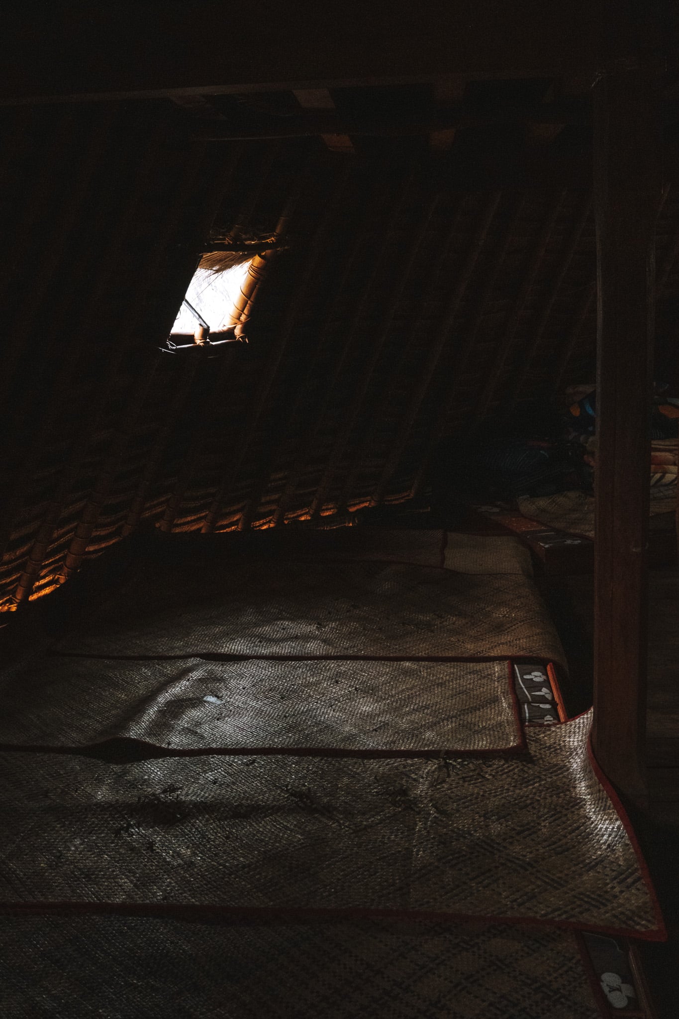 Couchettes pour dormir au village de Wae Rebo