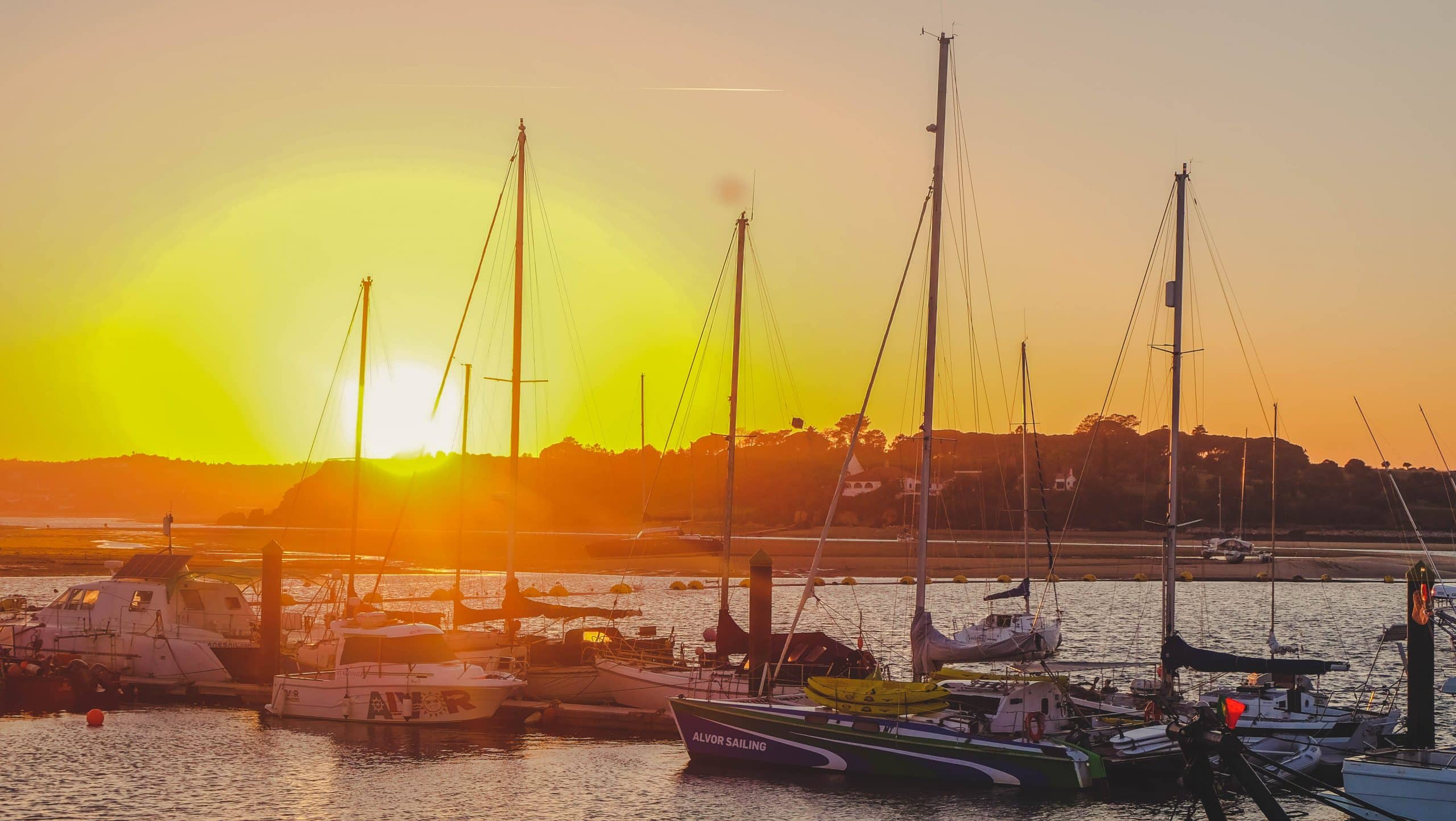port de peche d'alvor en algarve